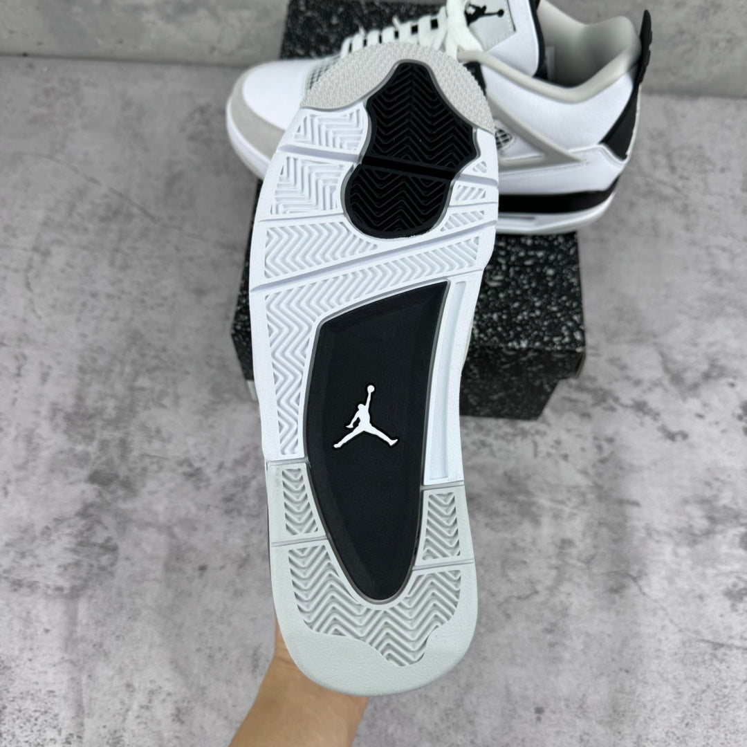 JRDN 4 Retro "Military Black"