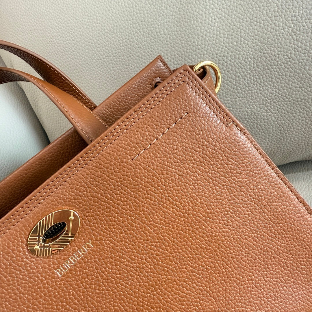 BURB*RRY  "Cotswolds Tote" Hazel