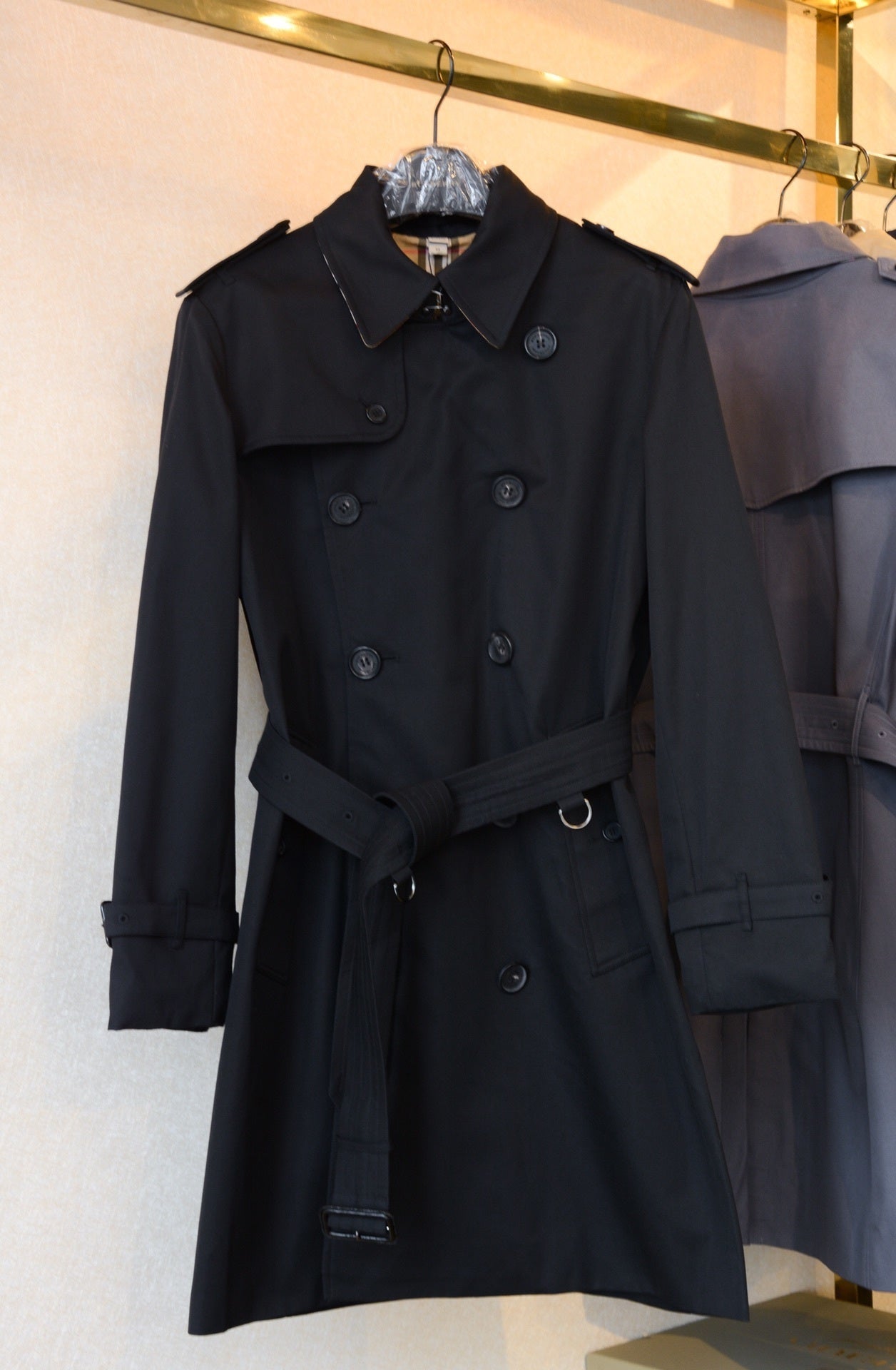 BURB*RRY “KENSINGTON” TRENCH COAT