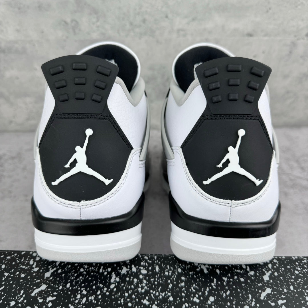 JRDN 4 Retro "Military Black"