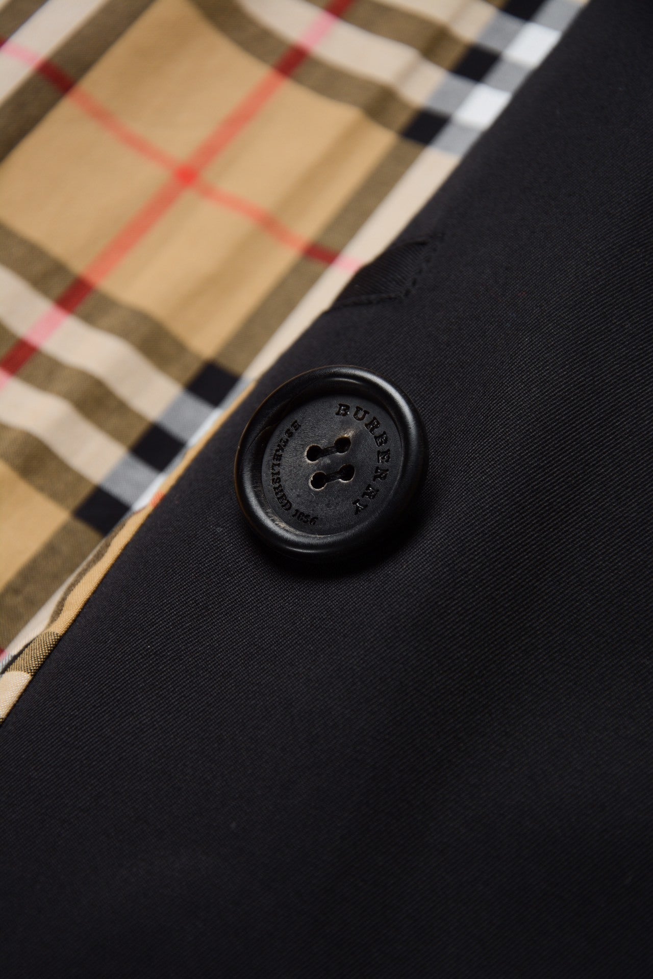 BURB*RRY “KENSINGTON” TRENCH COAT