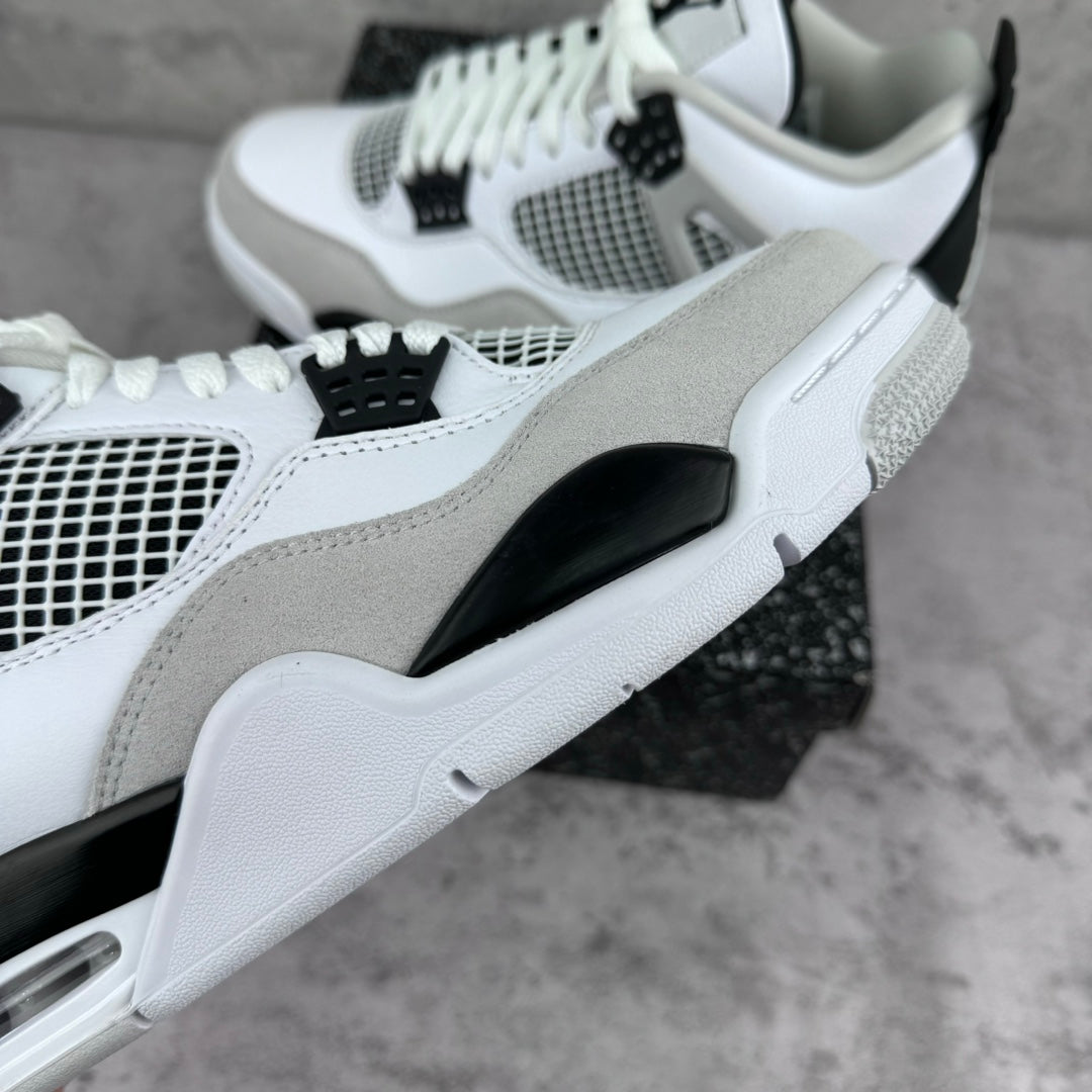 JRDN 4 Retro "Military Black"