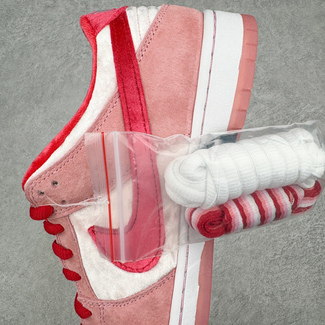 Dunk Low "Strangelove"