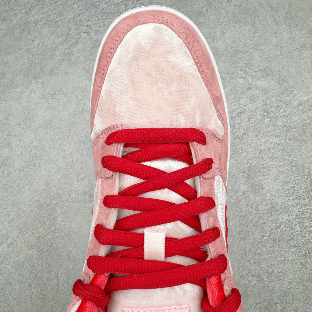 Dunk Low "Strangelove"