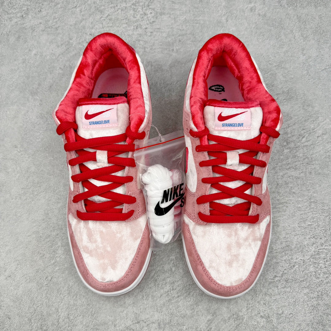 Dunk Low "Strangelove"