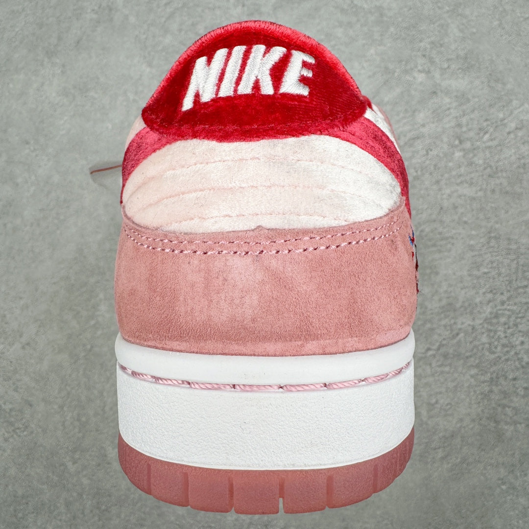 Dunk Low "Strangelove"