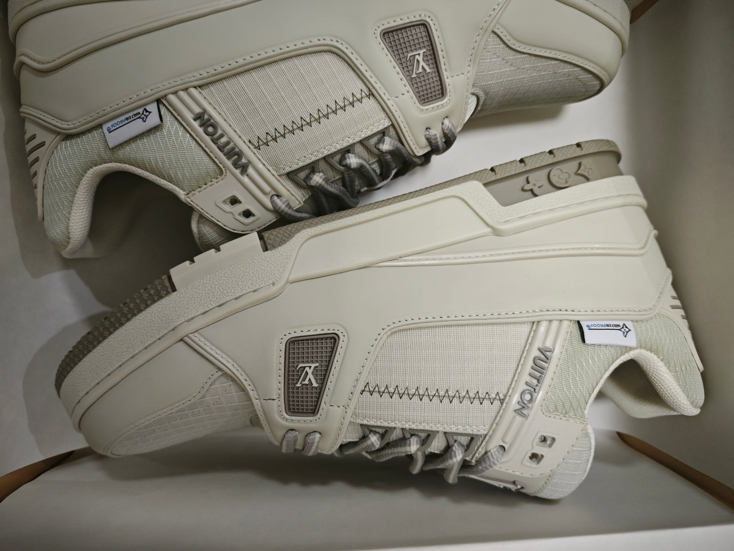 L*V TRAINER "WHITE BEIGE"