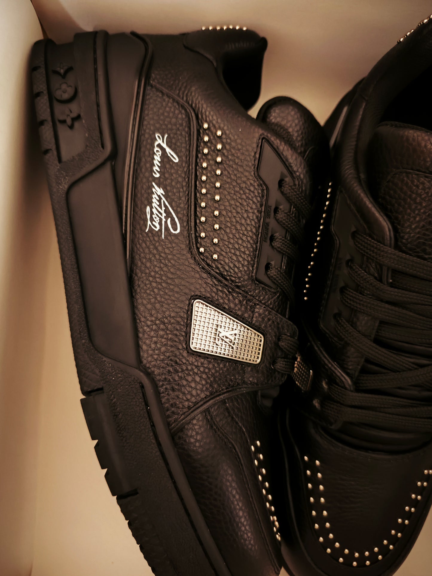 L*V TRAINER "BLACK DIAMOND"