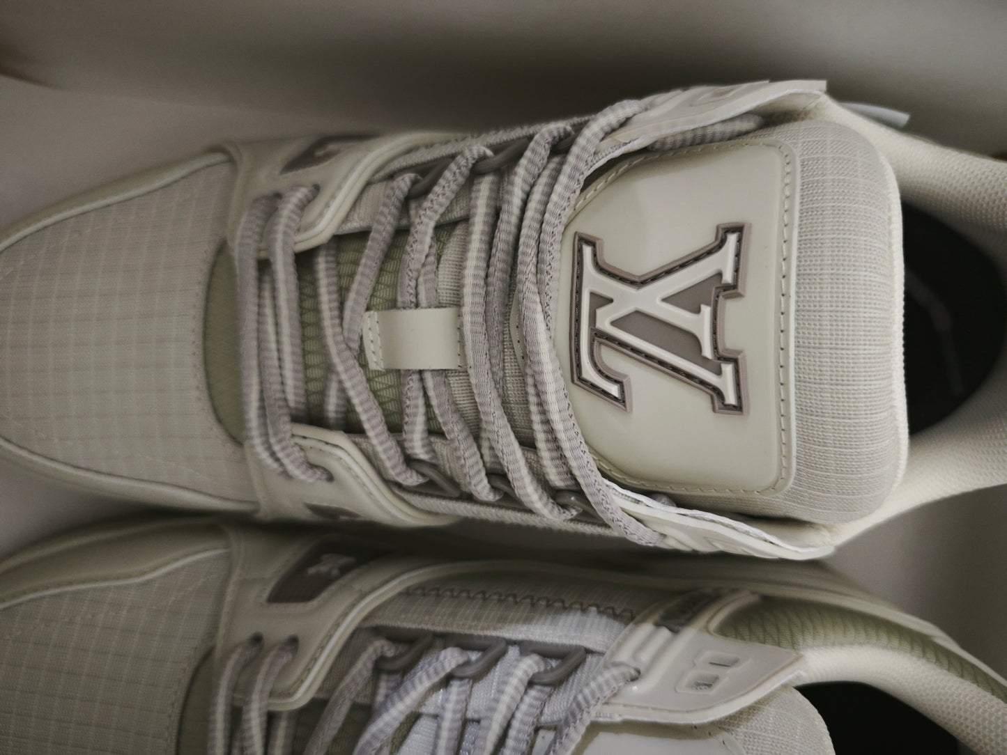 L*V TRAINER "WHITE BEIGE"
