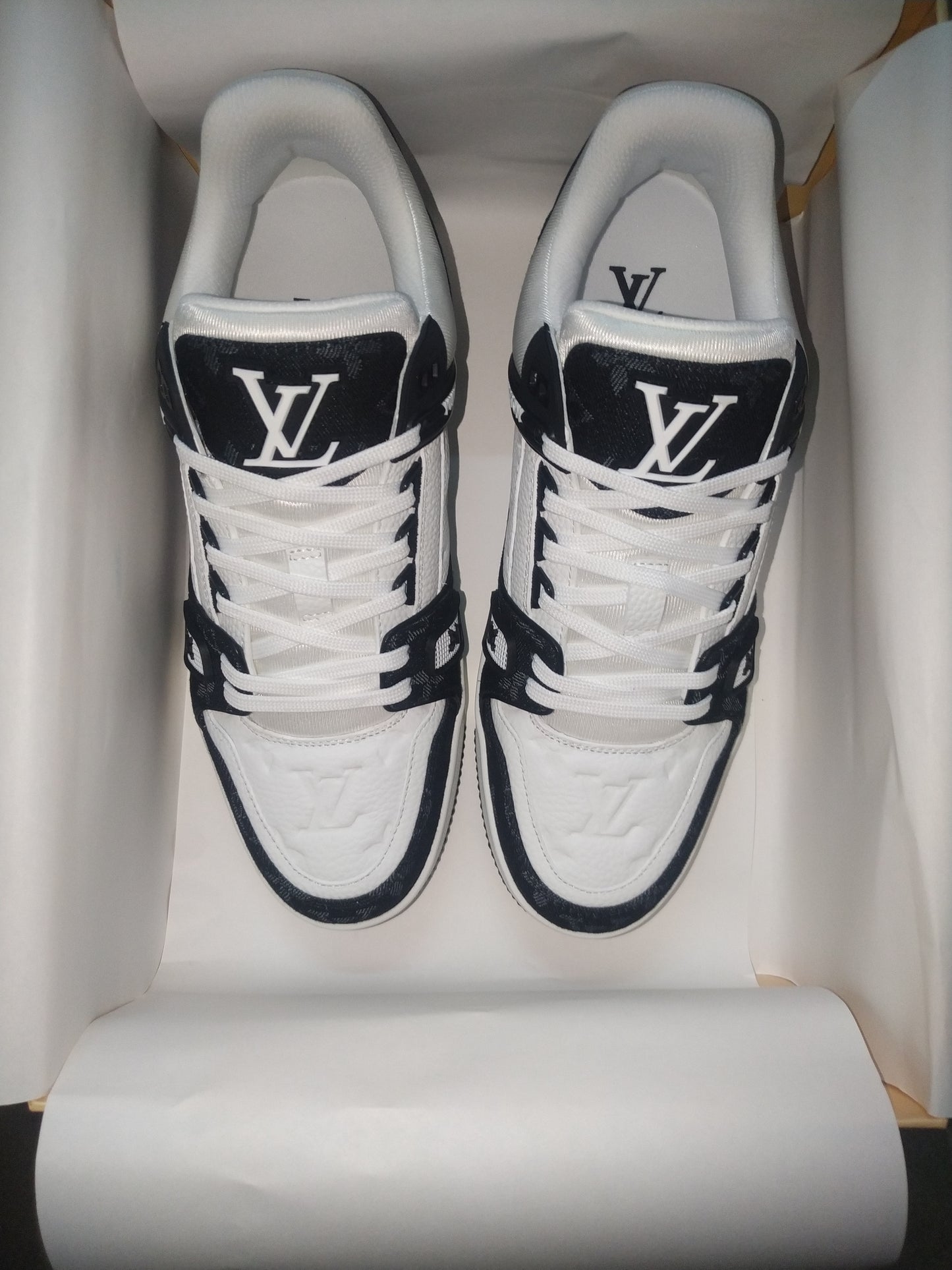 L*V TRAINER "BLACK"