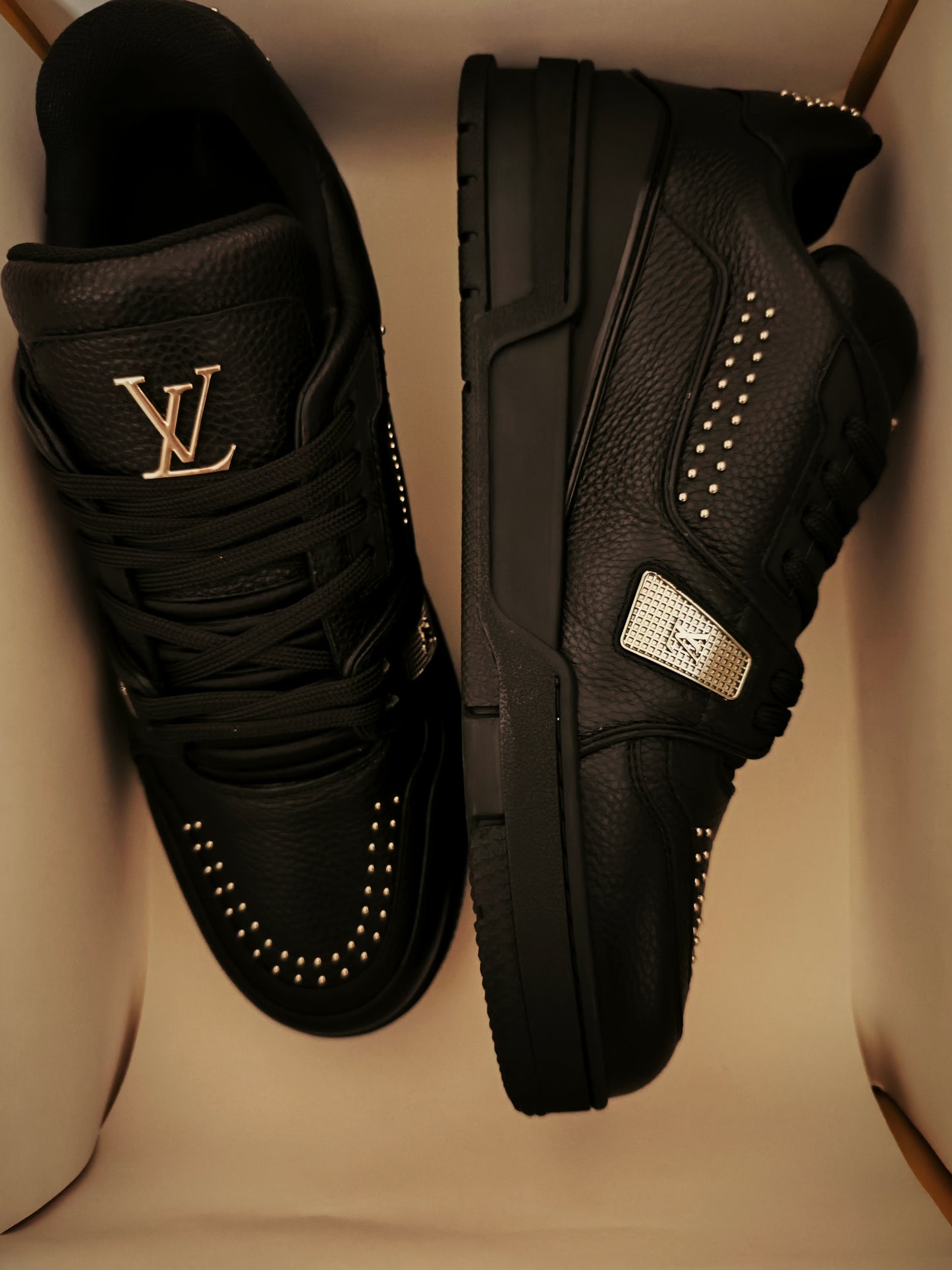 L*V TRAINER "BLACK DIAMOND"