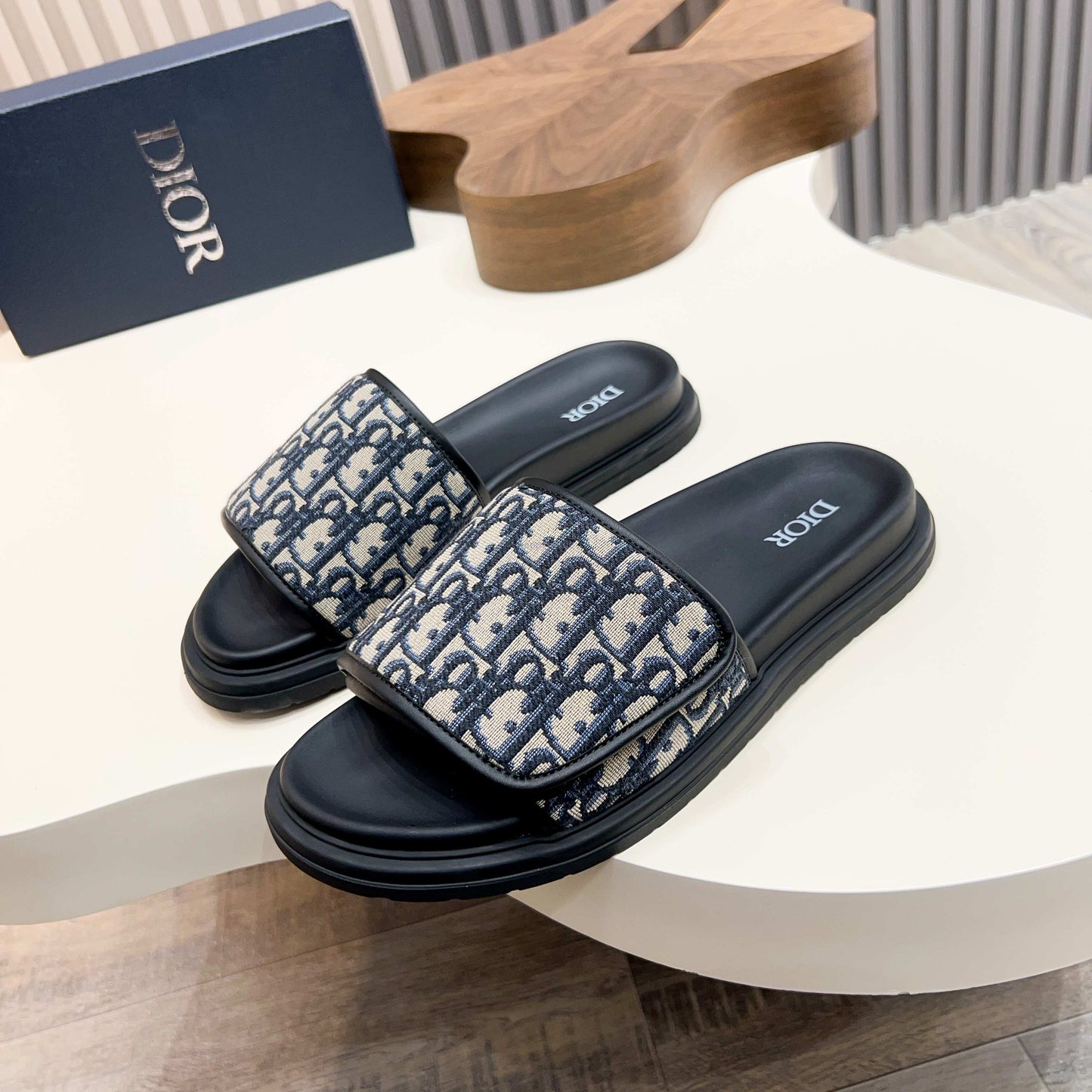 D*OR AQUA SLIDES "Beige & Black"