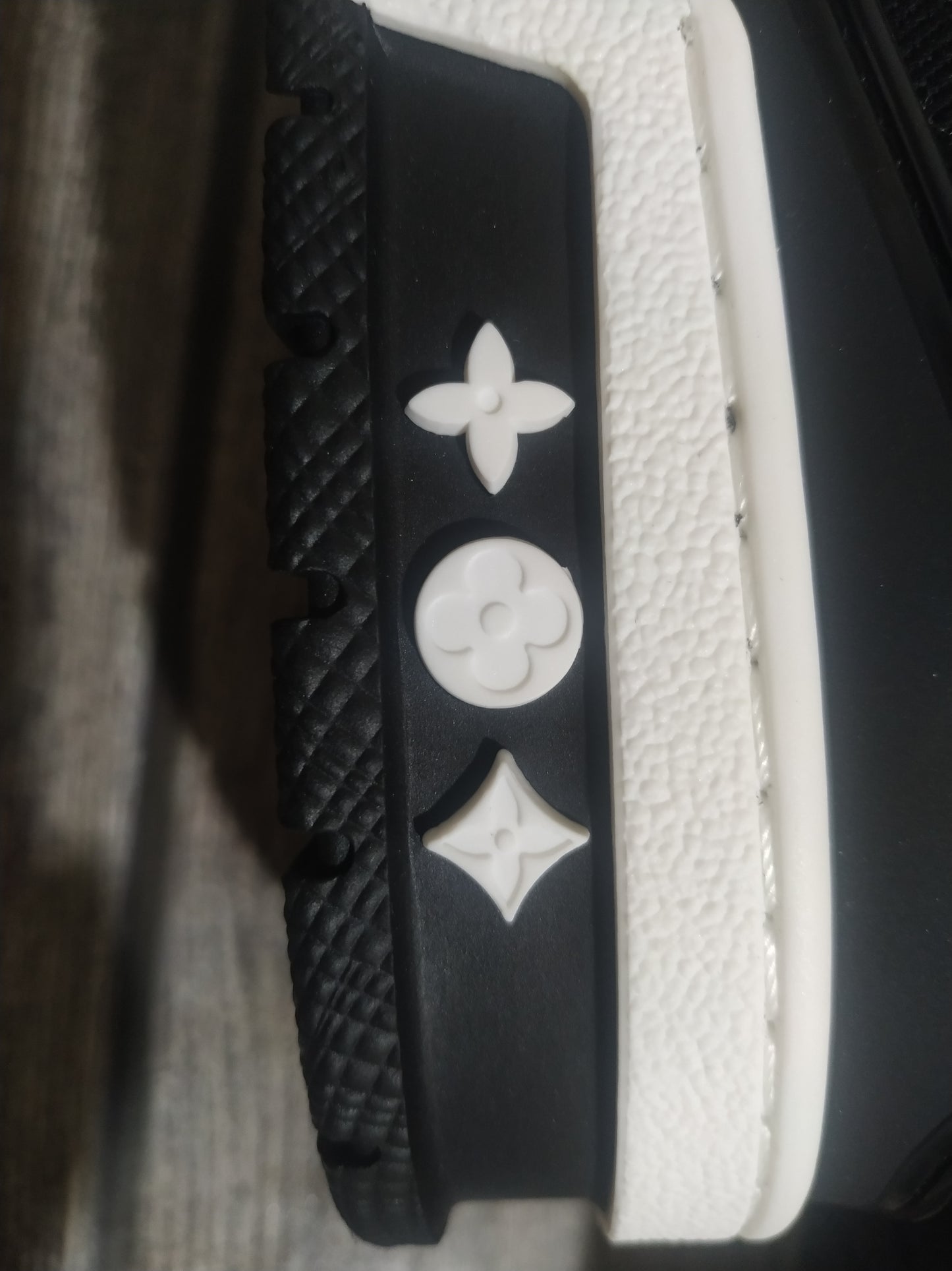 L*V TRAINER "BLACK"