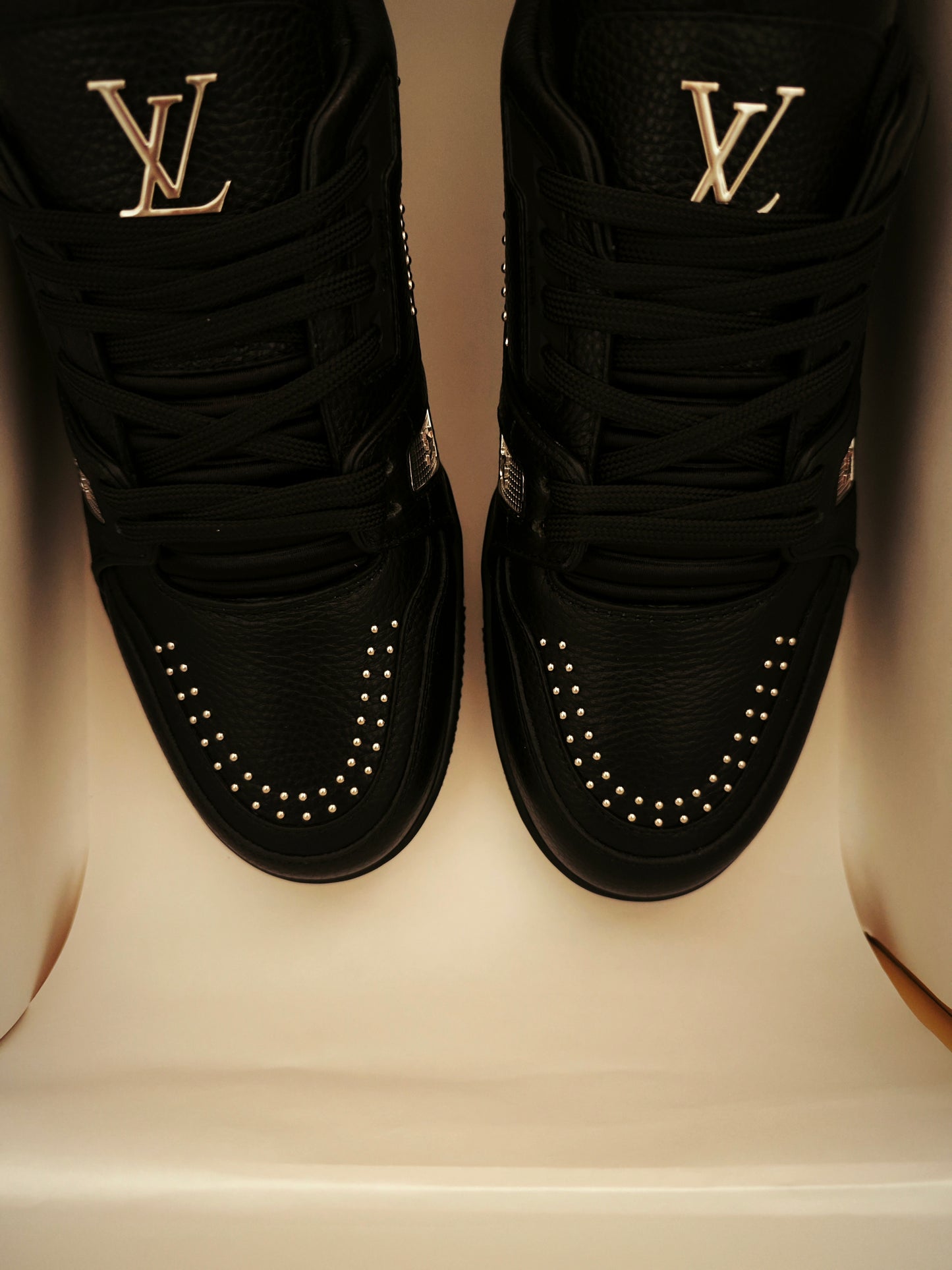 L*V TRAINER "BLACK DIAMOND"