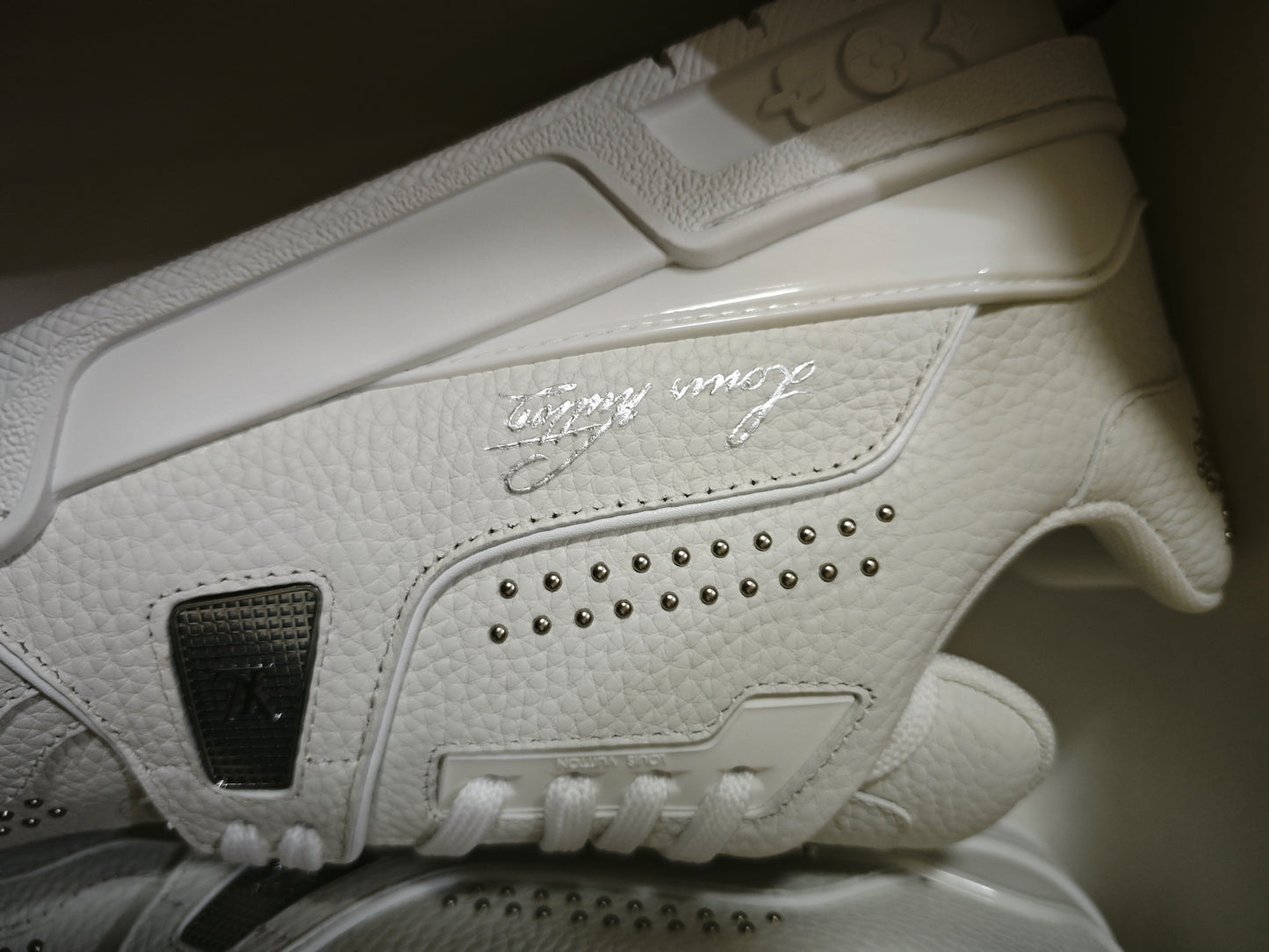 L*V TRAINER "WHITE GRAY"