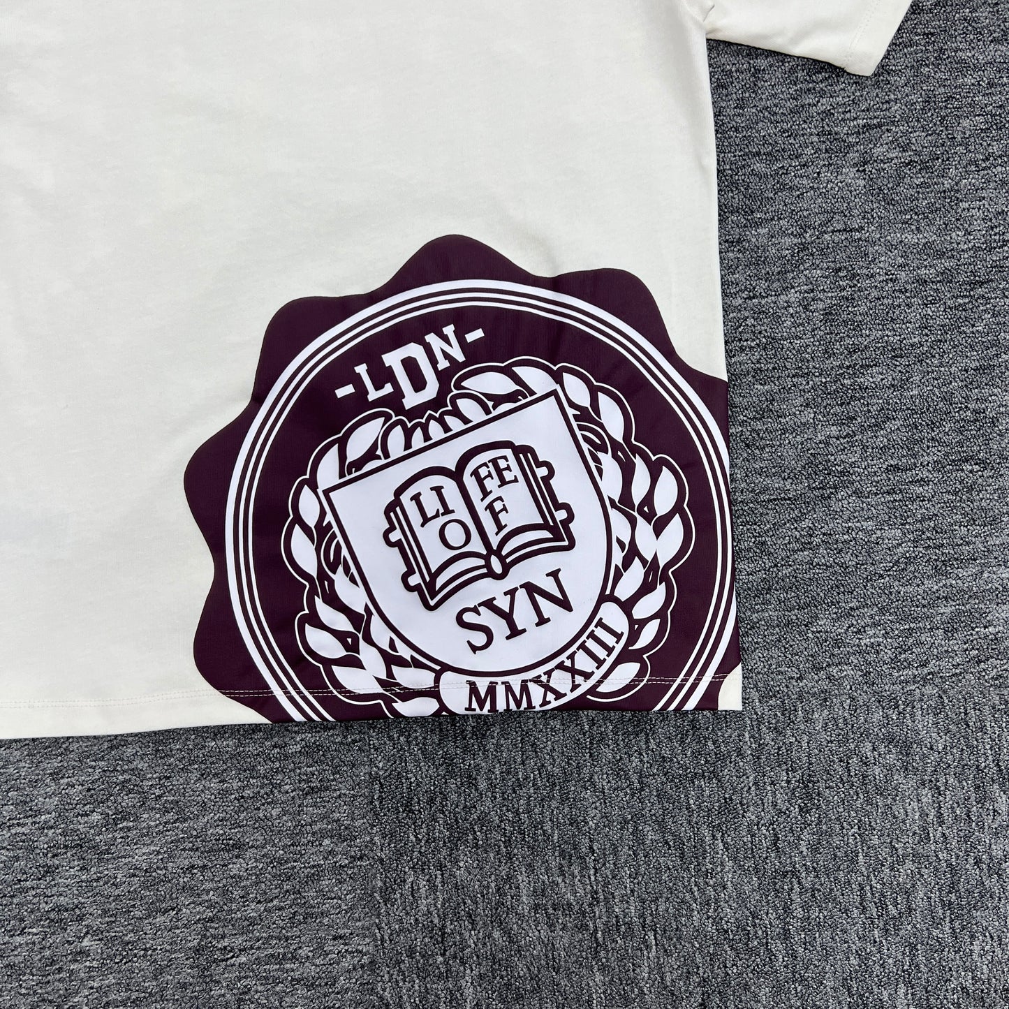 SY*A Tee "BURGUNDY CREME"