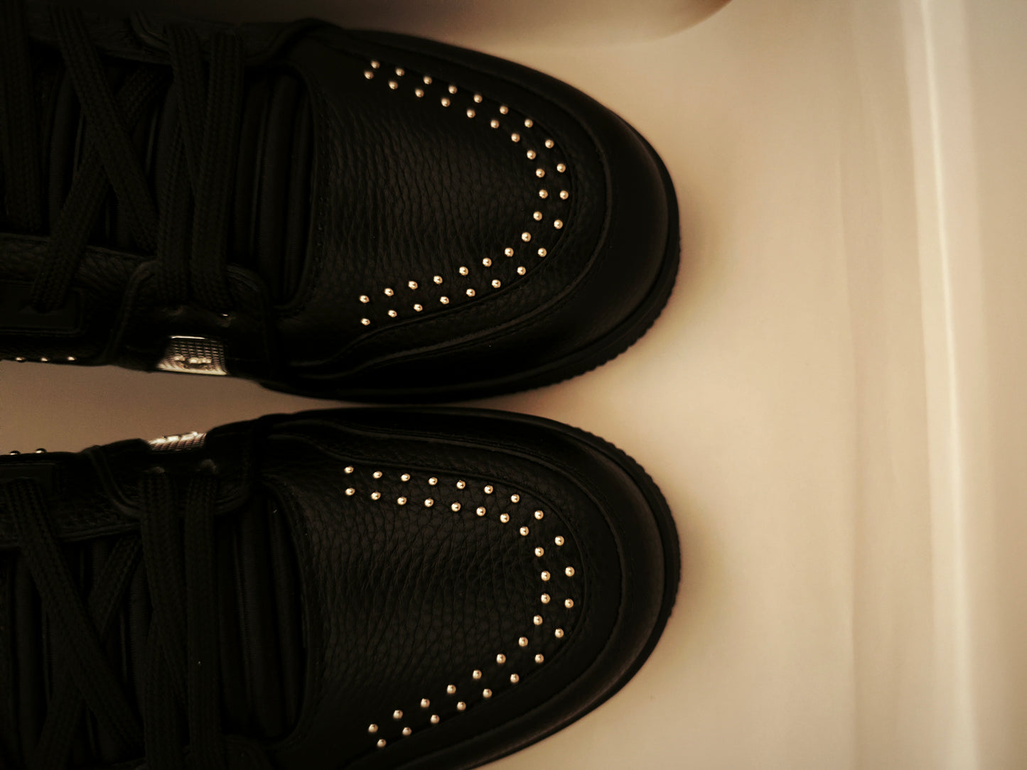 L*V TRAINER "BLACK DIAMOND"