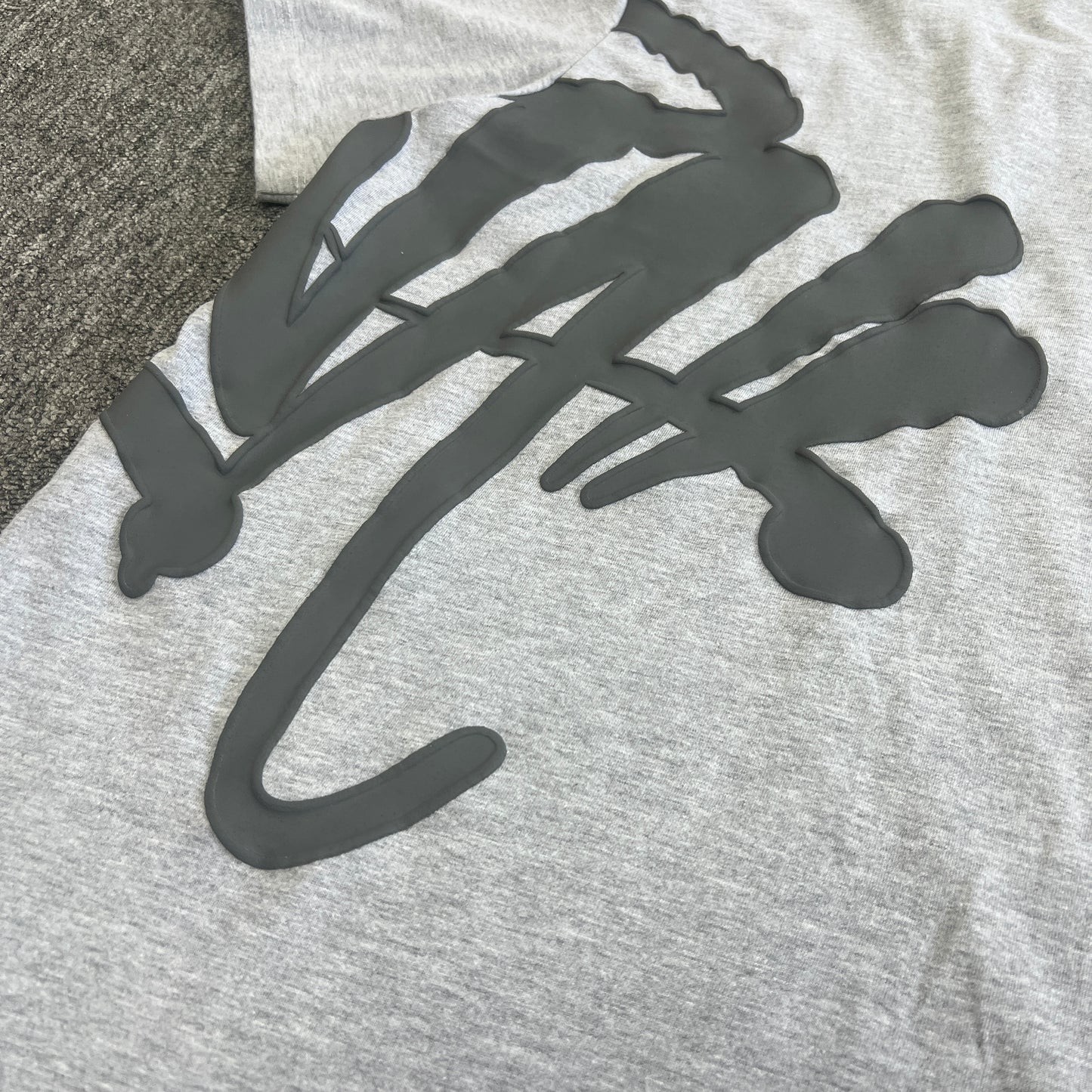 SY*A SET "GREY"