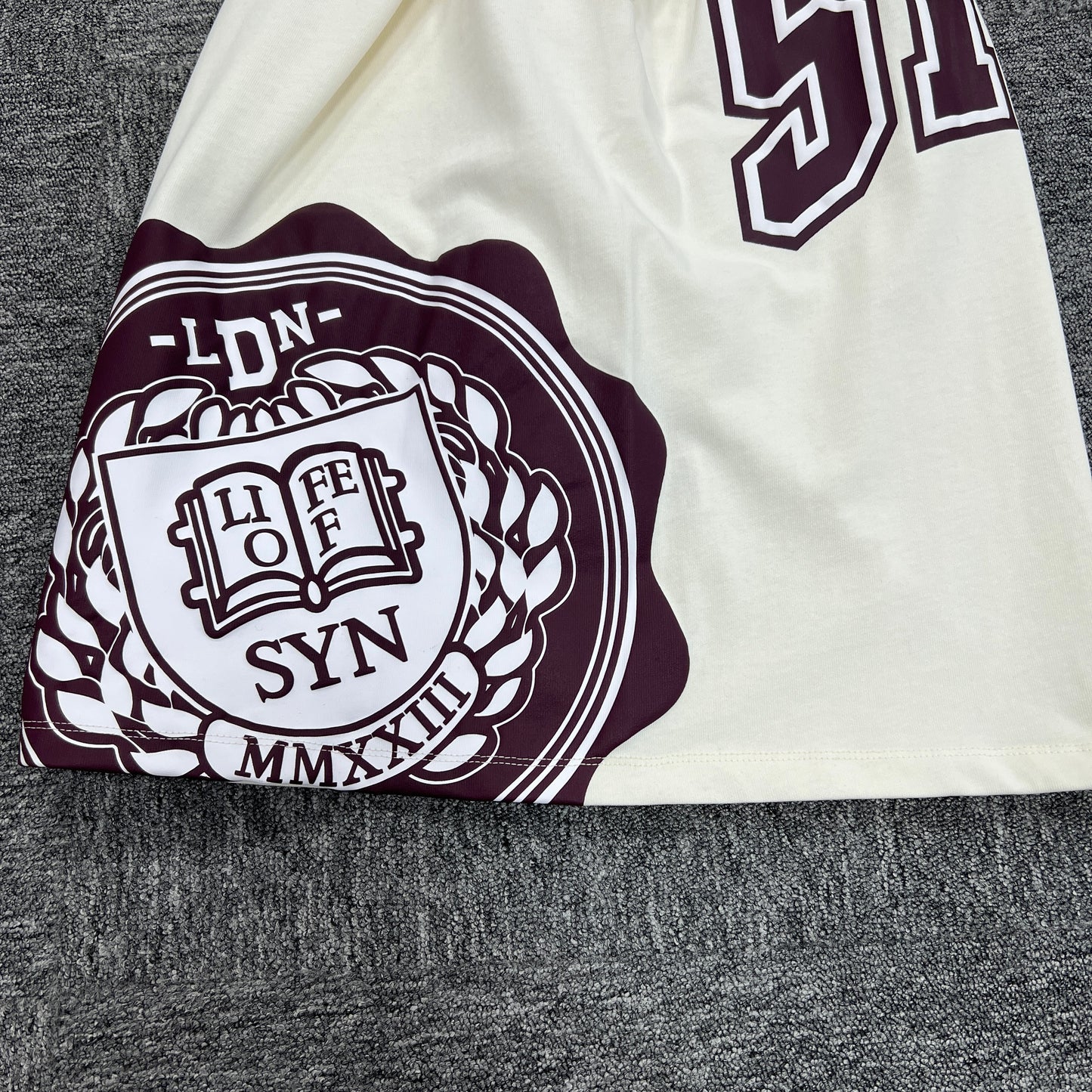 SY*A Tee "BURGUNDY CREME"
