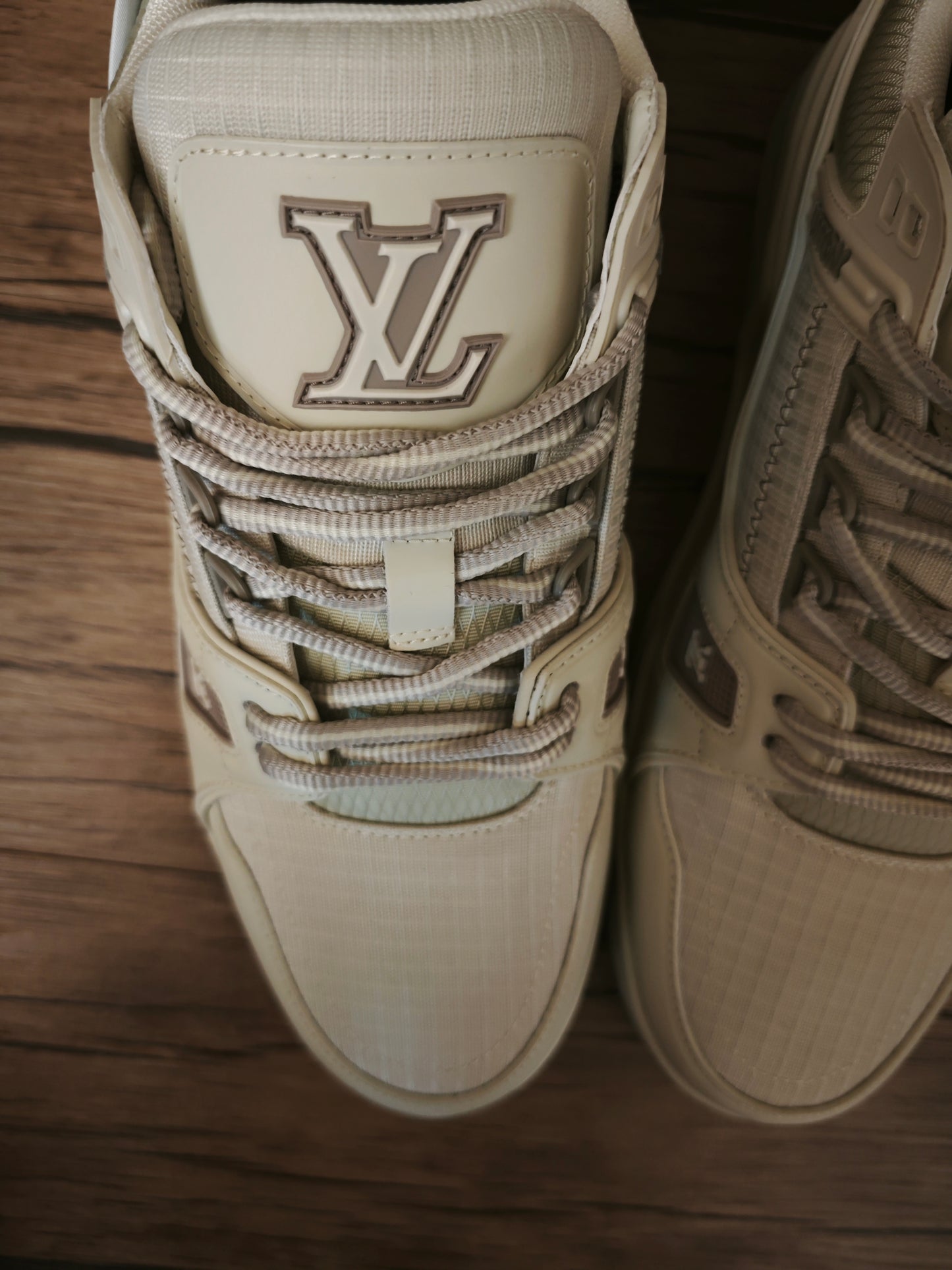 L*V TRAINER "WHITE BEIGE"
