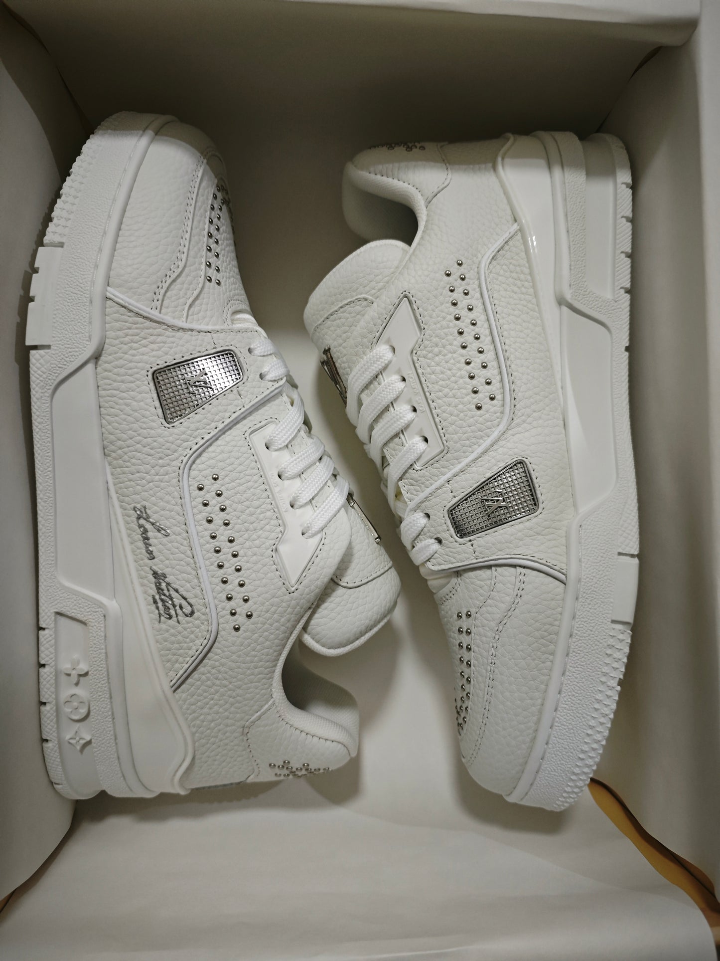 L*V TRAINER "WHITE GRAY"