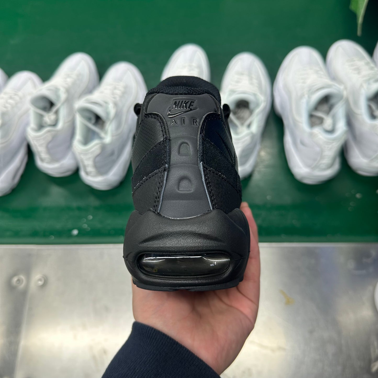 AIRM*X 95 "ESSENTIALS BLACK"