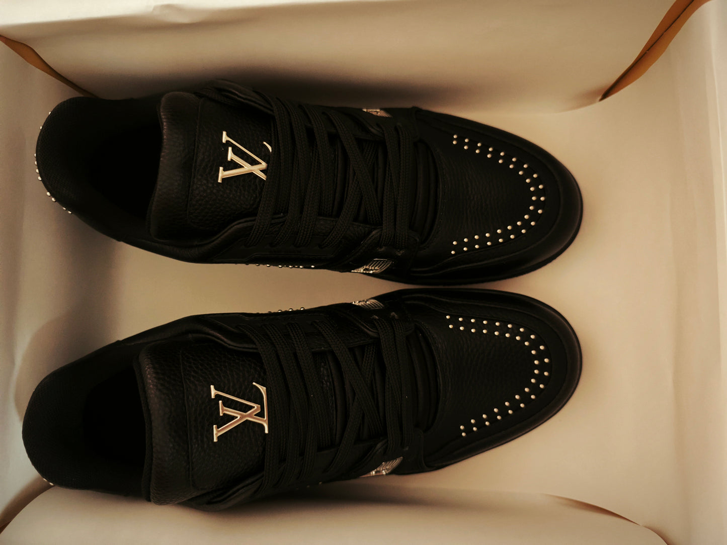 L*V TRAINER "BLACK DIAMOND"