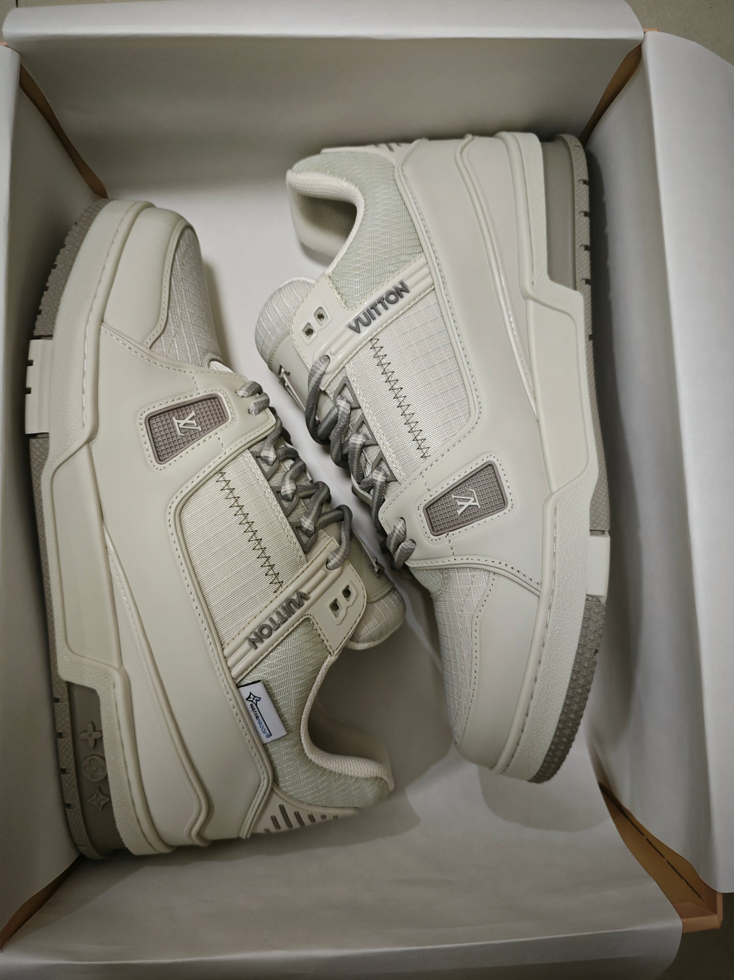 L*V TRAINER "WHITE BEIGE"