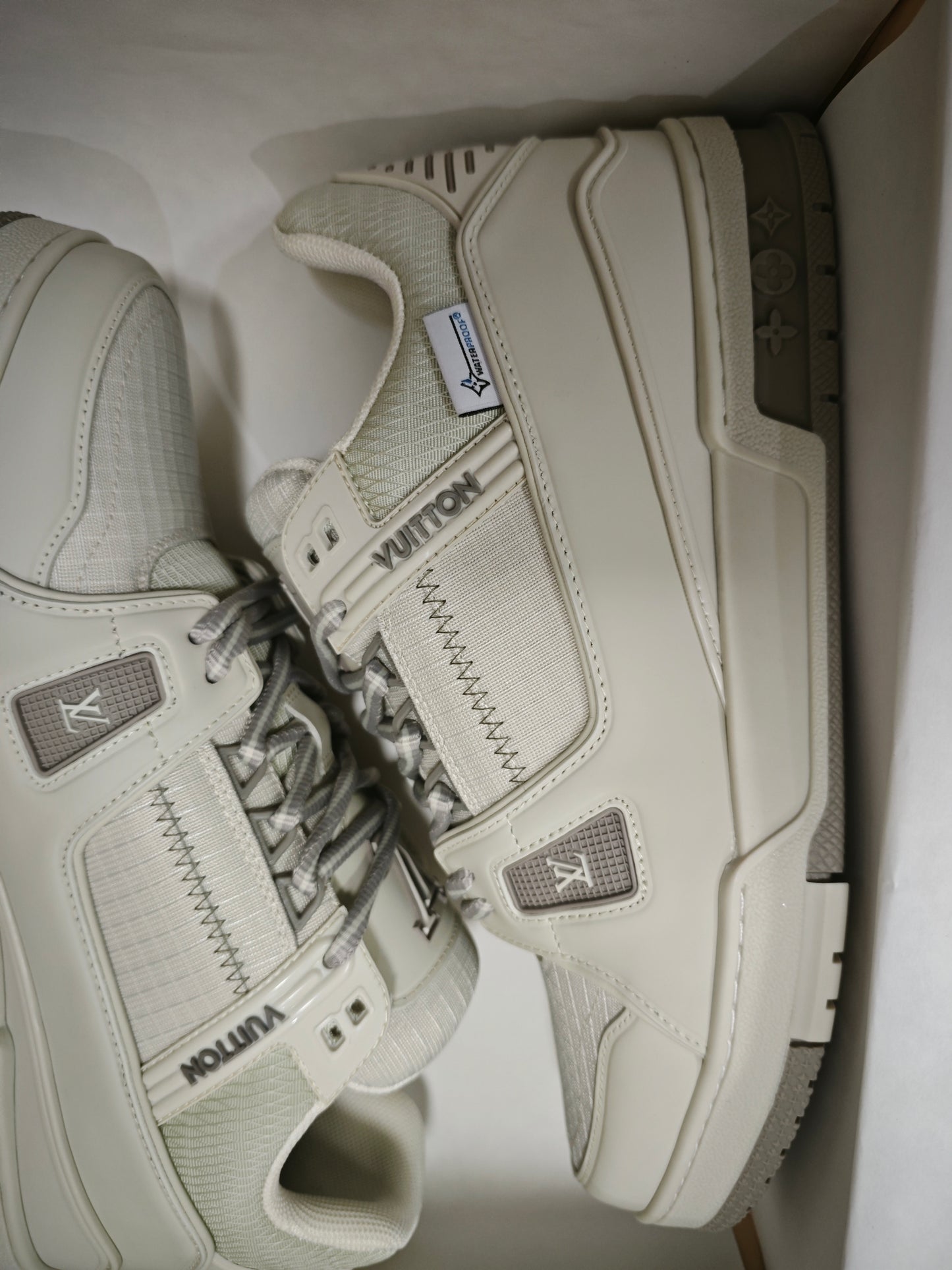 L*V TRAINER "WHITE BEIGE"