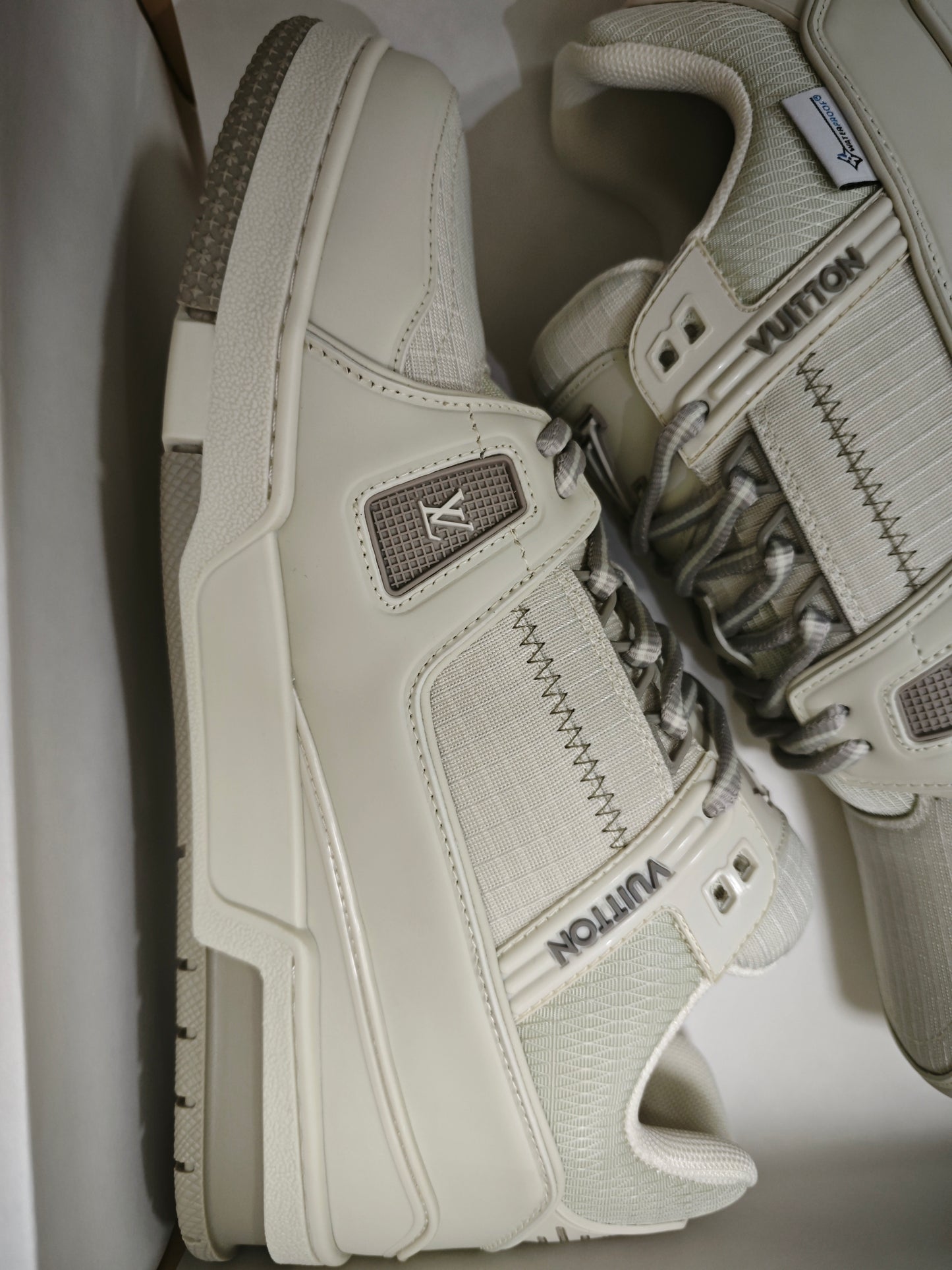 L*V TRAINER "WHITE BEIGE"