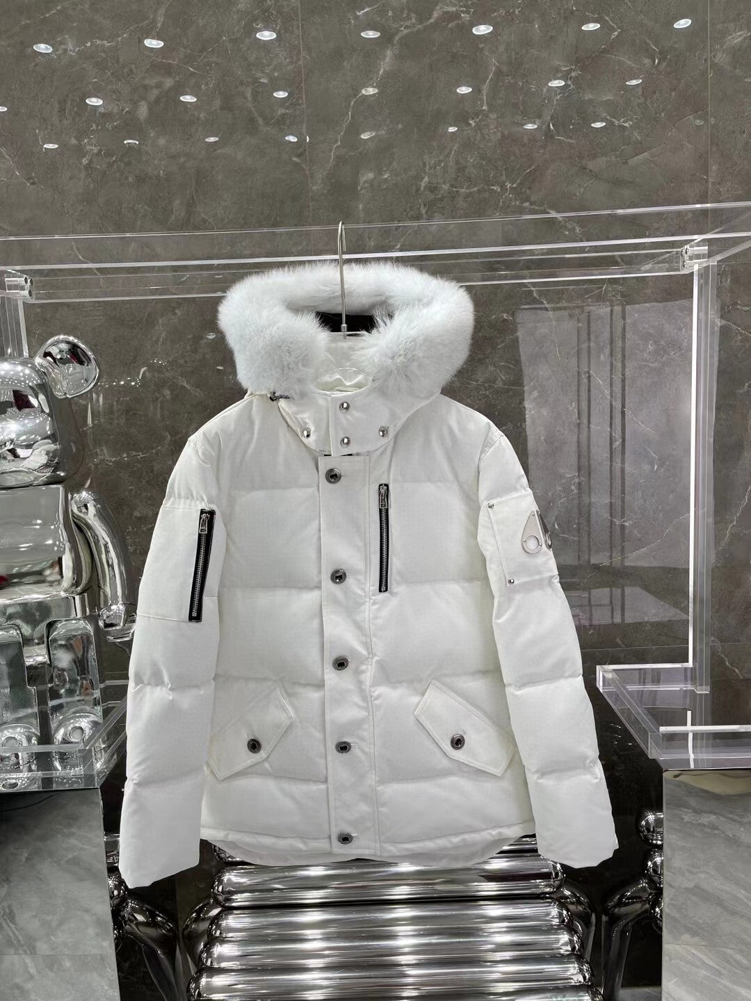 MO*SE KN*CKLES "Q3" PUFFER - White