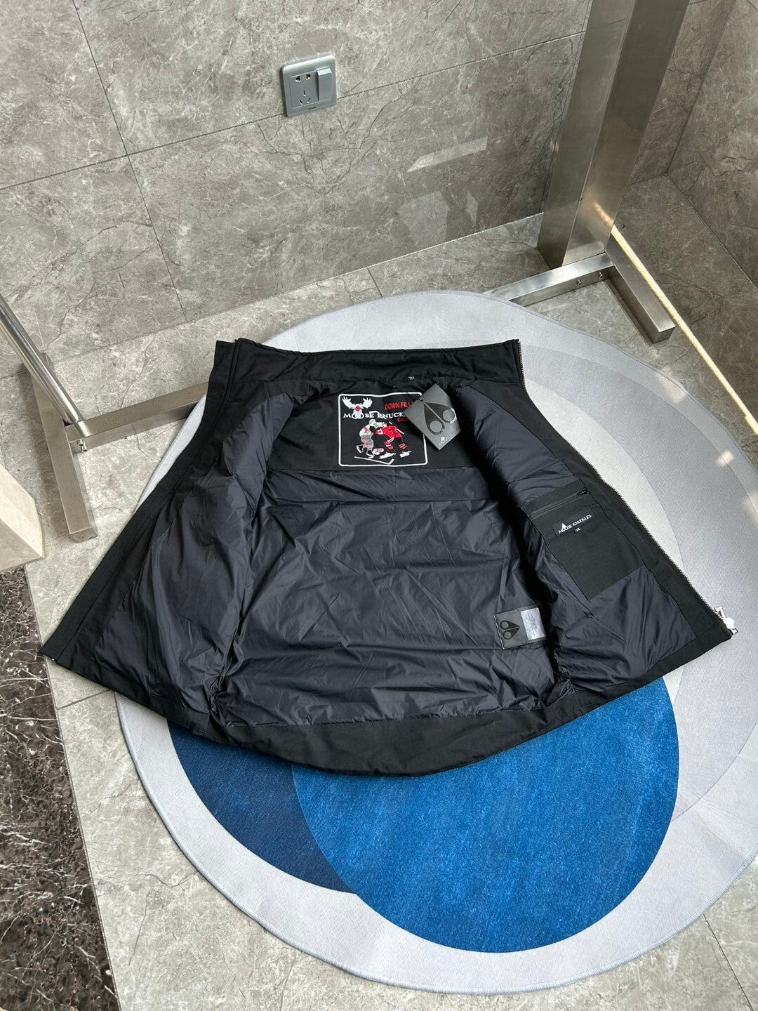 MO*SE KN*CKLES "Montreal" VEST - Black