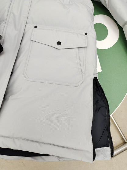 MO*SE KN*CKLES "Onyx Anguille" PUFFER - Gray