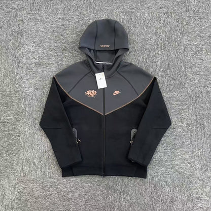 NK X C. CEE TECH FLEECE TRACKSUIT