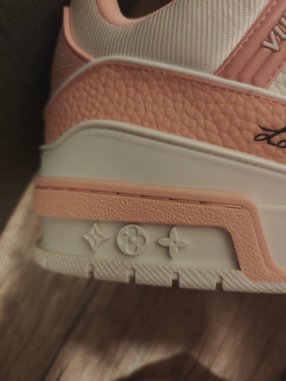 L*V TRAINER "PINK"