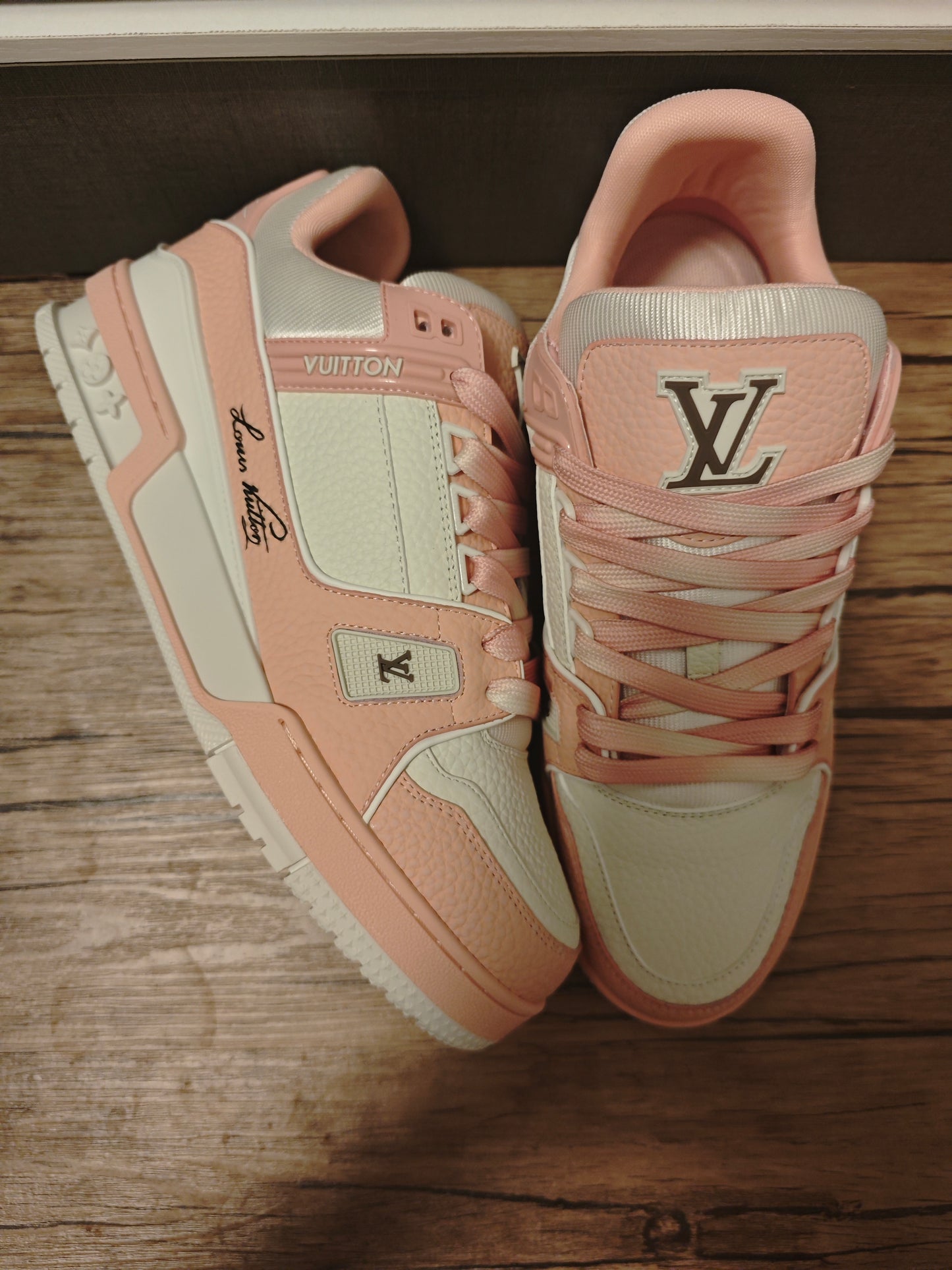 L*V TRAINER "PINK"