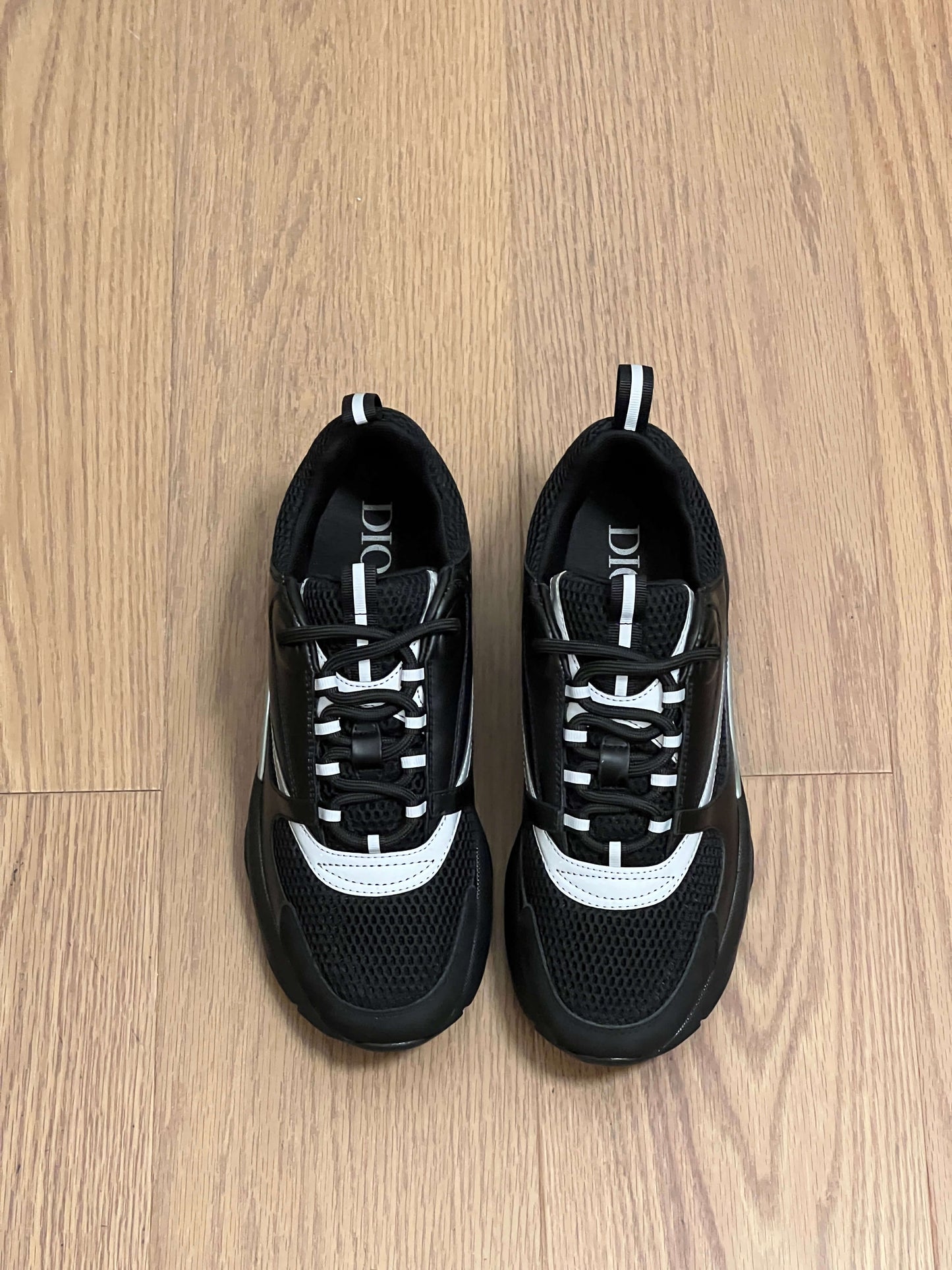 D*or B22 Black