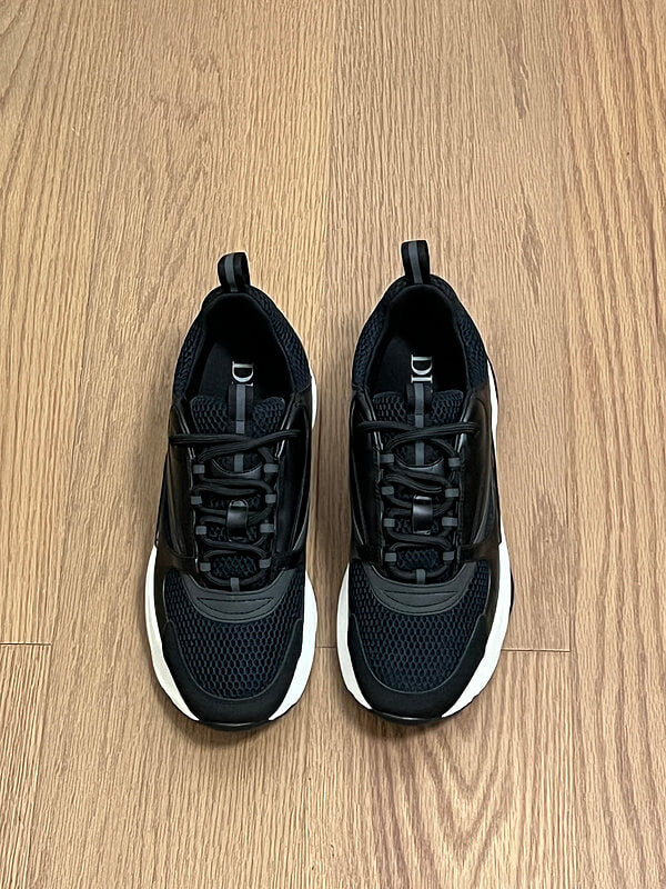 D*or B22 Black & White