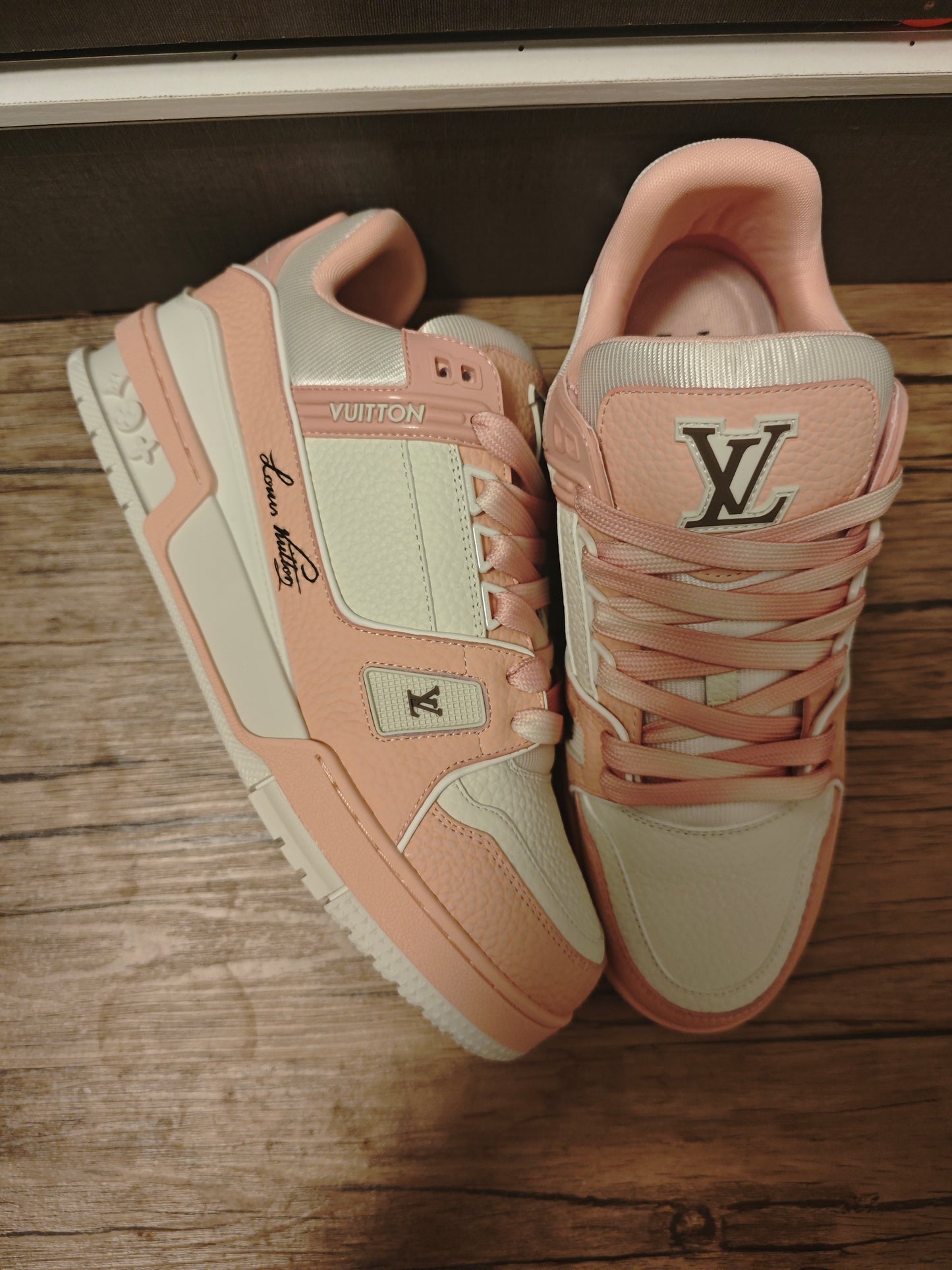 L*V TRAINER "PINK"