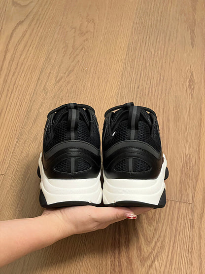 D*or B22 Black & White