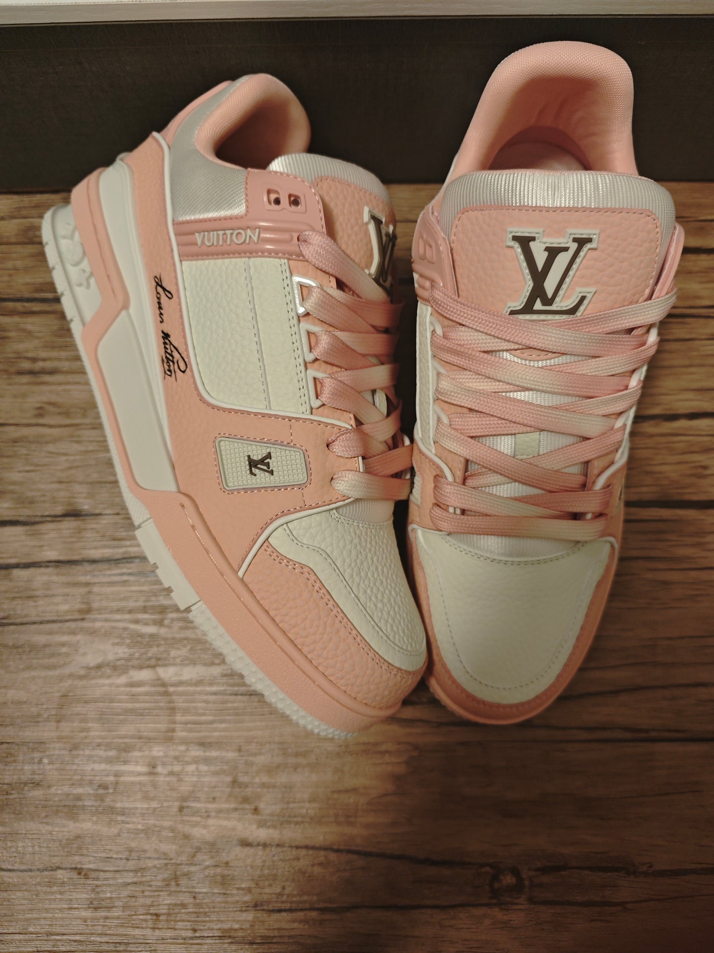 L*V TRAINER "PINK"