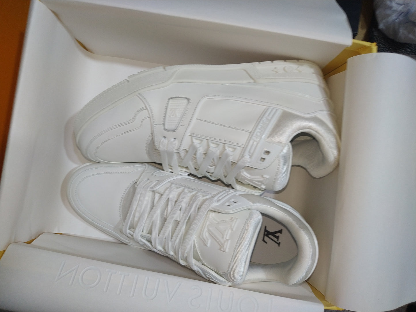 L*V TRAINER "WHITE"