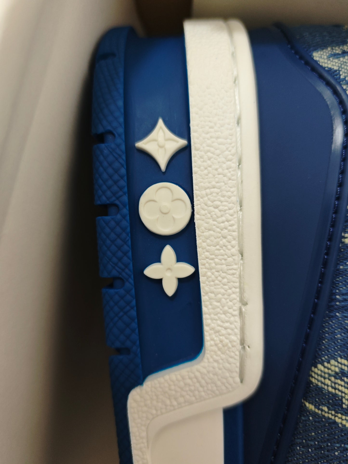 L*V TRAINER "BLUE DENIM"