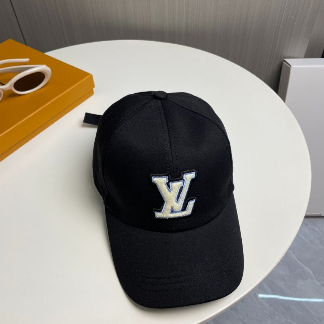 L*V CAP Signature S00 "Black"
