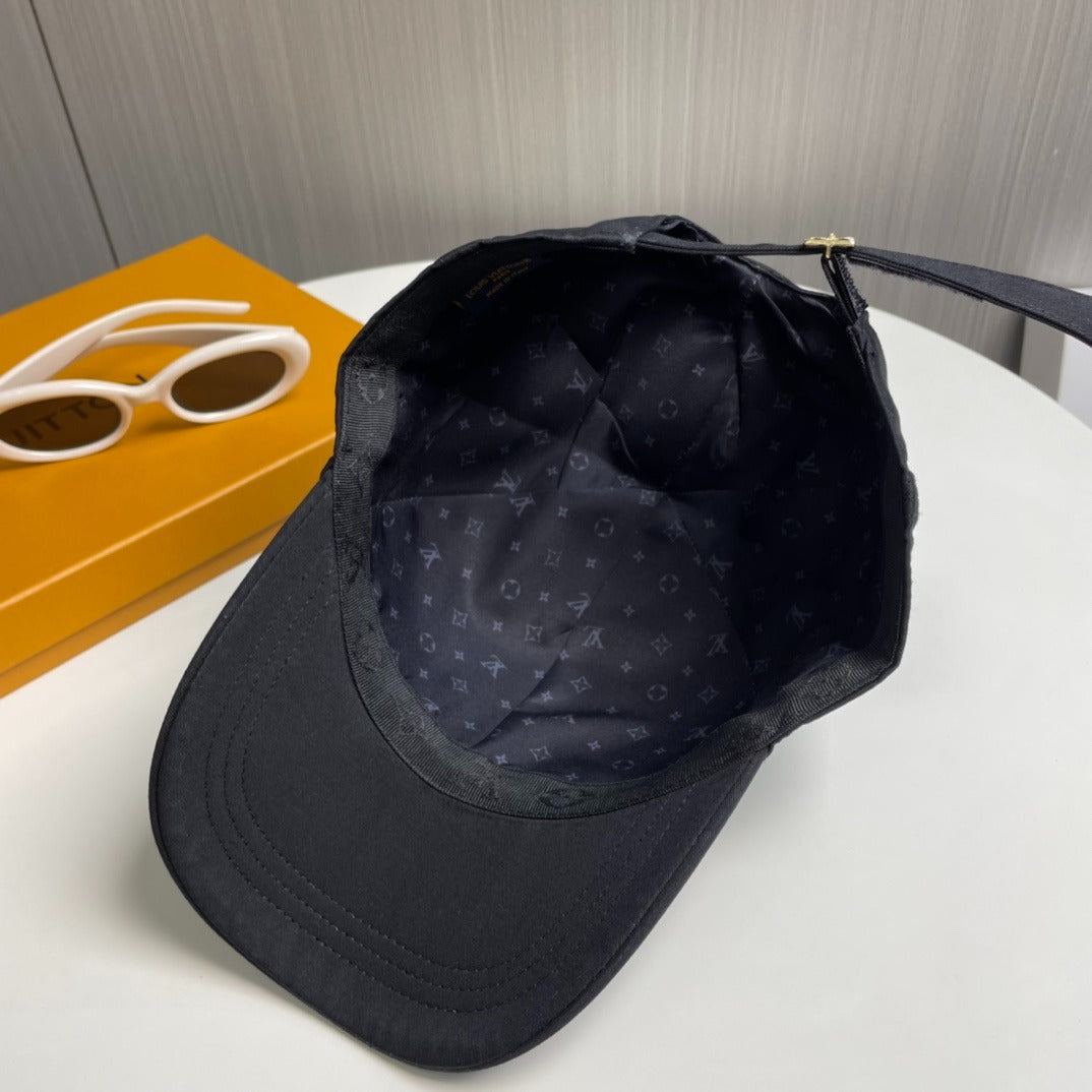 L*V CAP Signature S00 "Black"