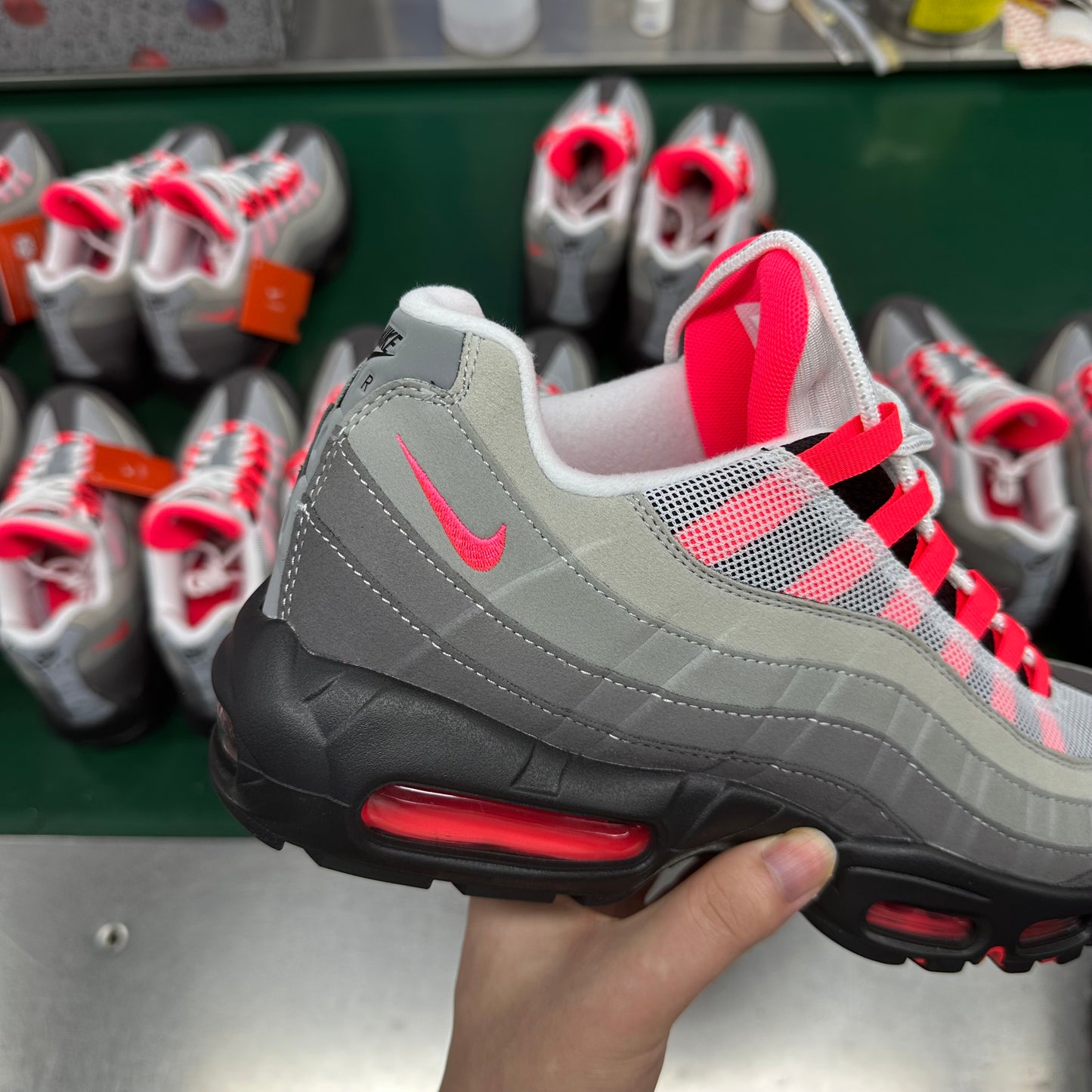 AIRM*X 95 "SOLAR RED"