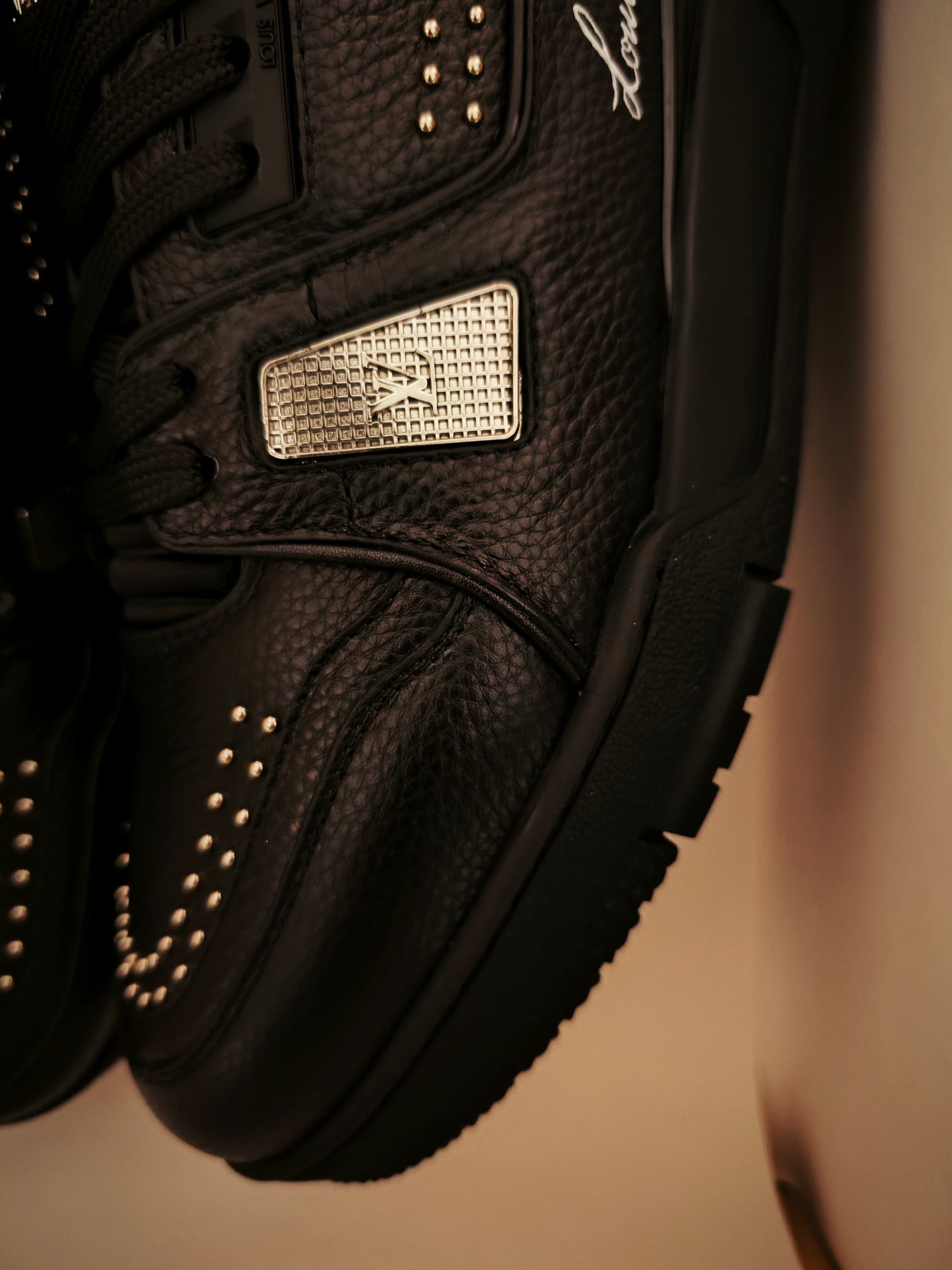L*V TRAINER "BLACK DIAMOND"