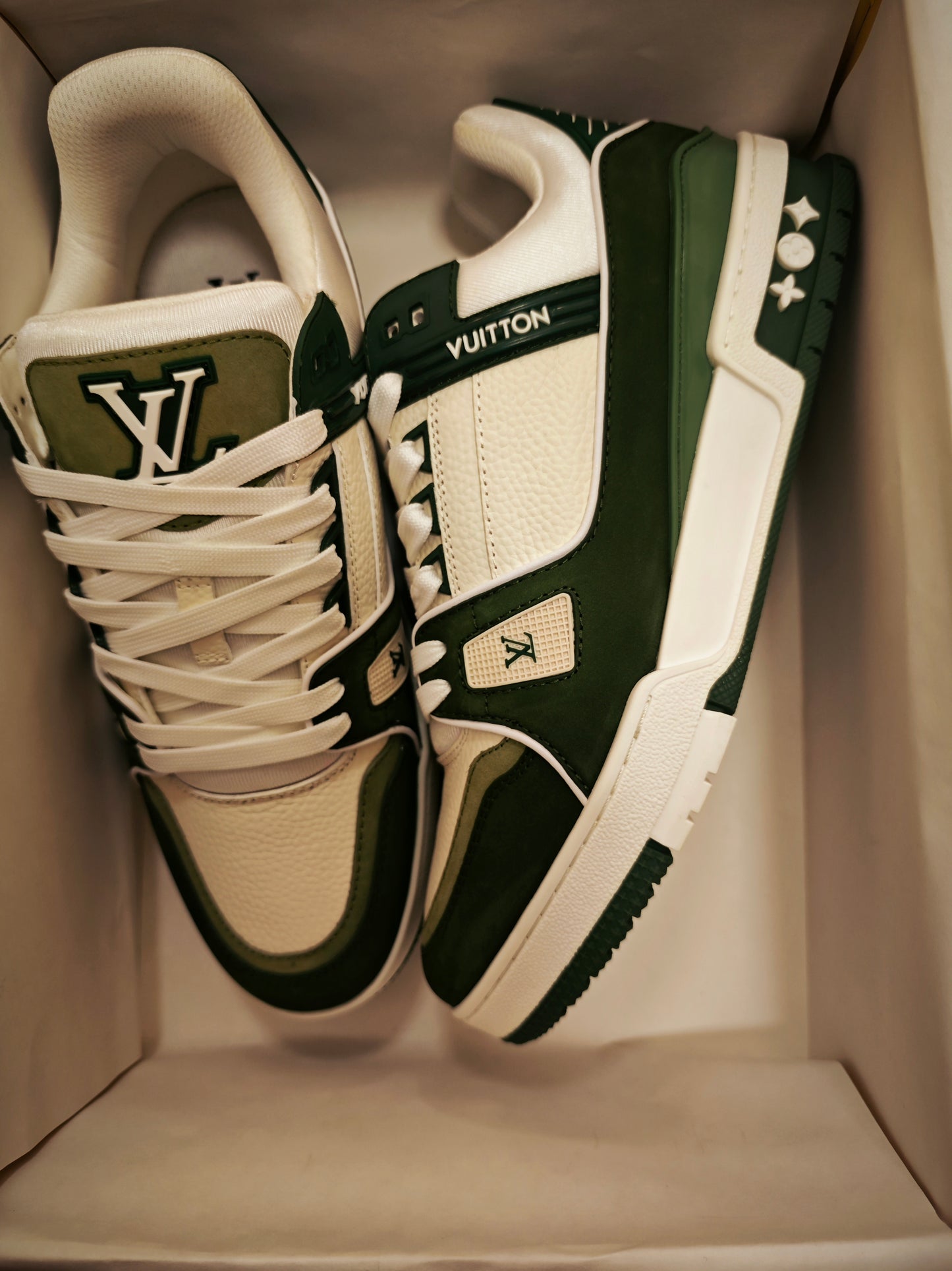 L*V TRAINER "MILITARY GREEN"