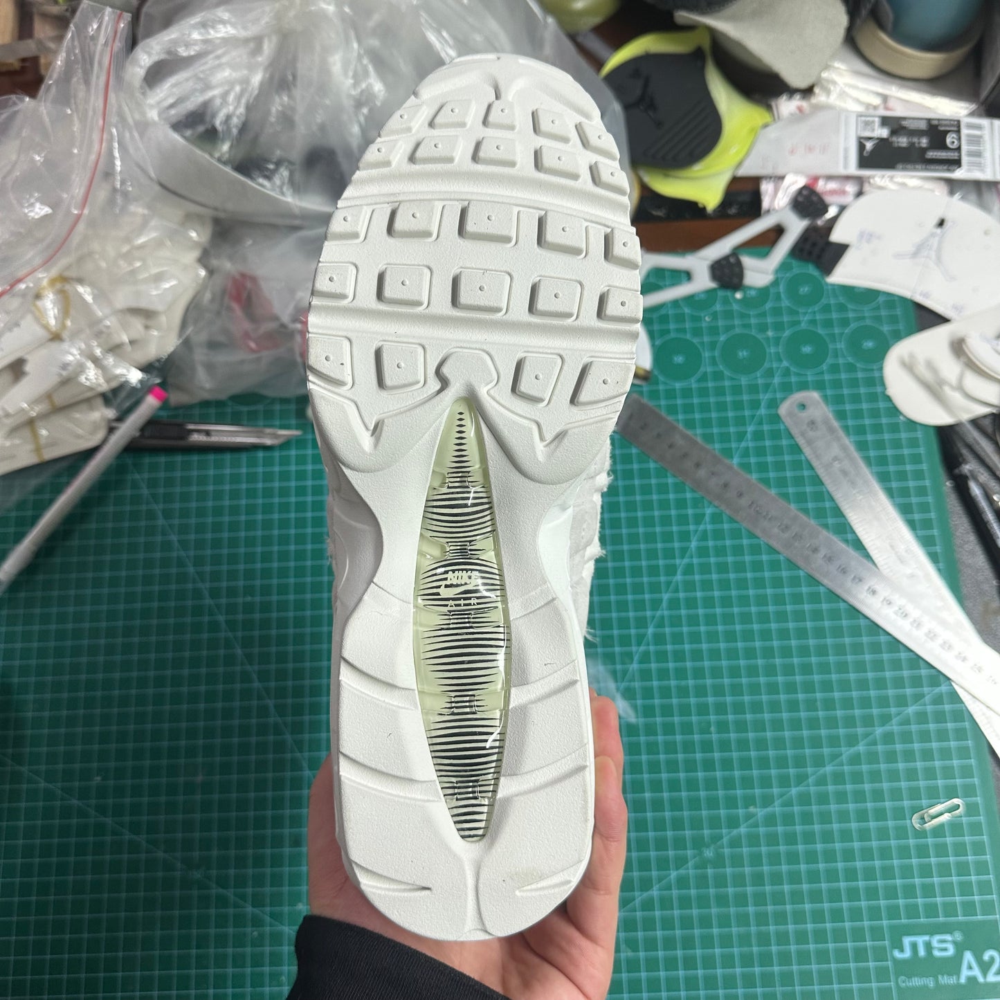 AIRM*X 95 "CDG WHITE"