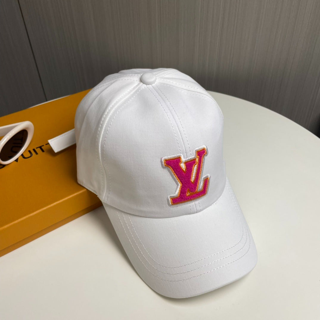 L*V CAP Signature S00 "White"